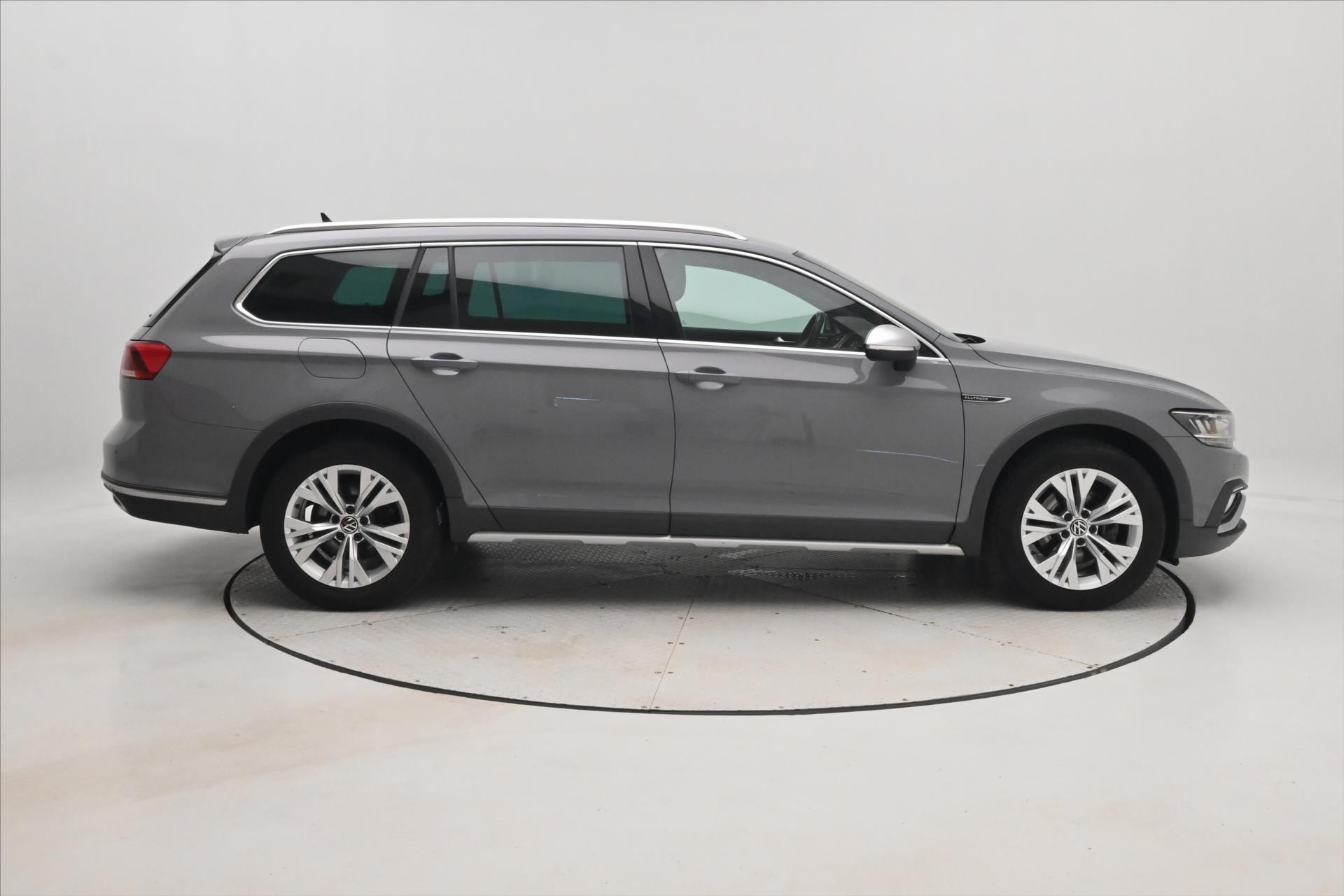 Main photo of the car Volkswagen Passat 2.0 TDI 147kW 4x4 DSG Warranty up to 5 years (5)