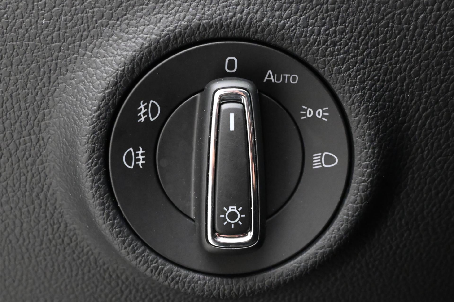 Main photo of the car Skoda Superb 2.0 TDI 110 kW DSG Style Warranty up to 5 years (27)