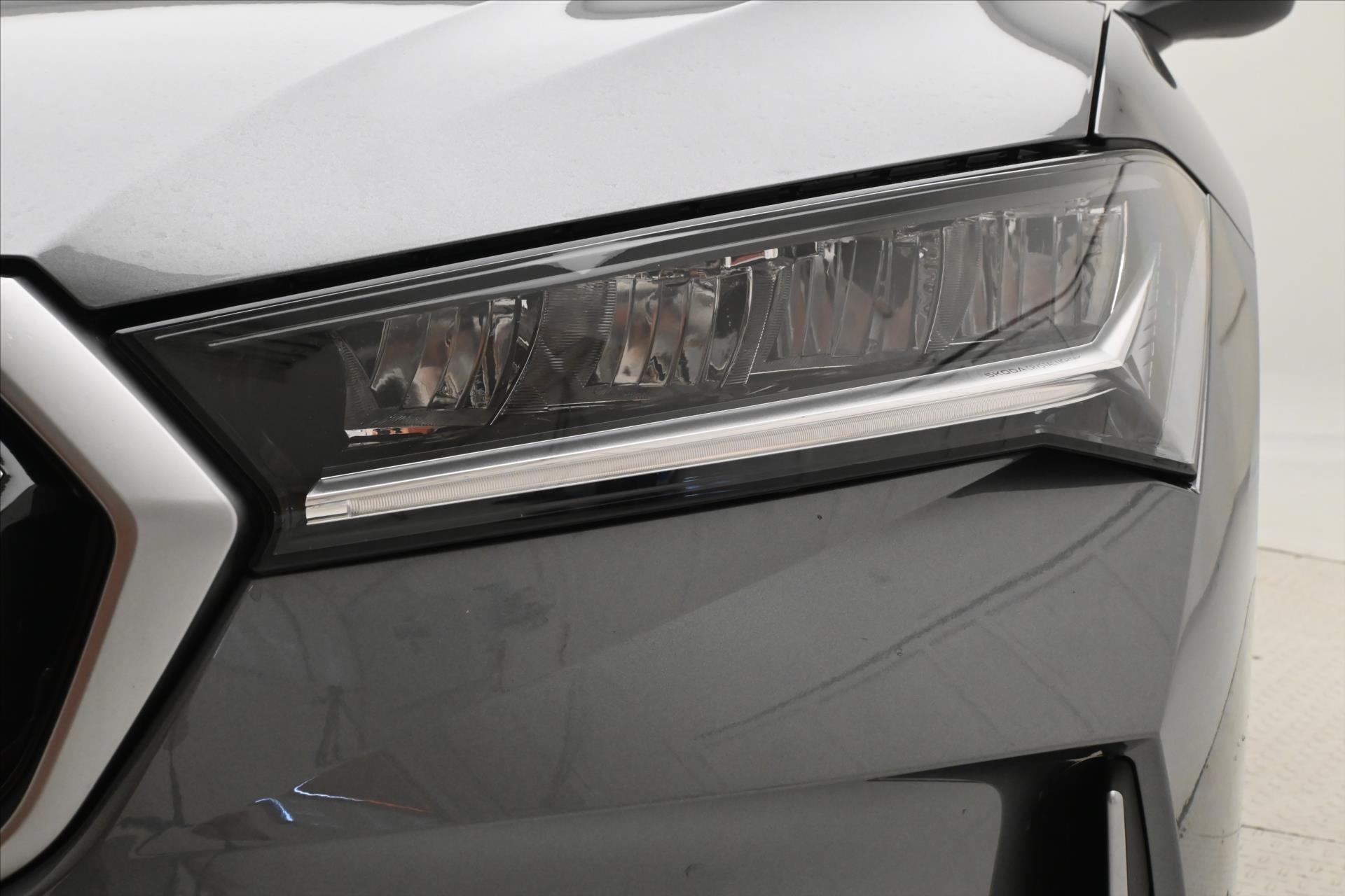Hlavní fotografie vozu Škoda Superb 1,5 TSI 110kW DSG Selection Záruka až 5 let (31)