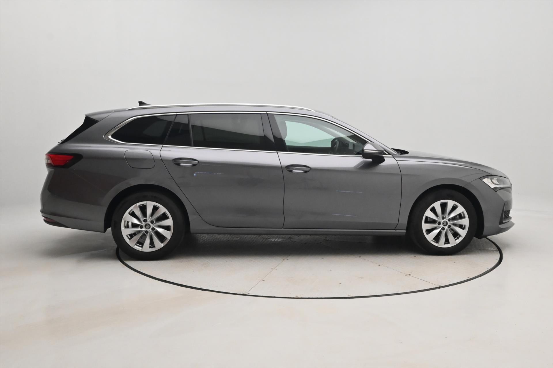 Hlavní fotografie vozu Škoda Superb 1,5 TSI 110kW DSG Selection Záruka až 5 let (4)