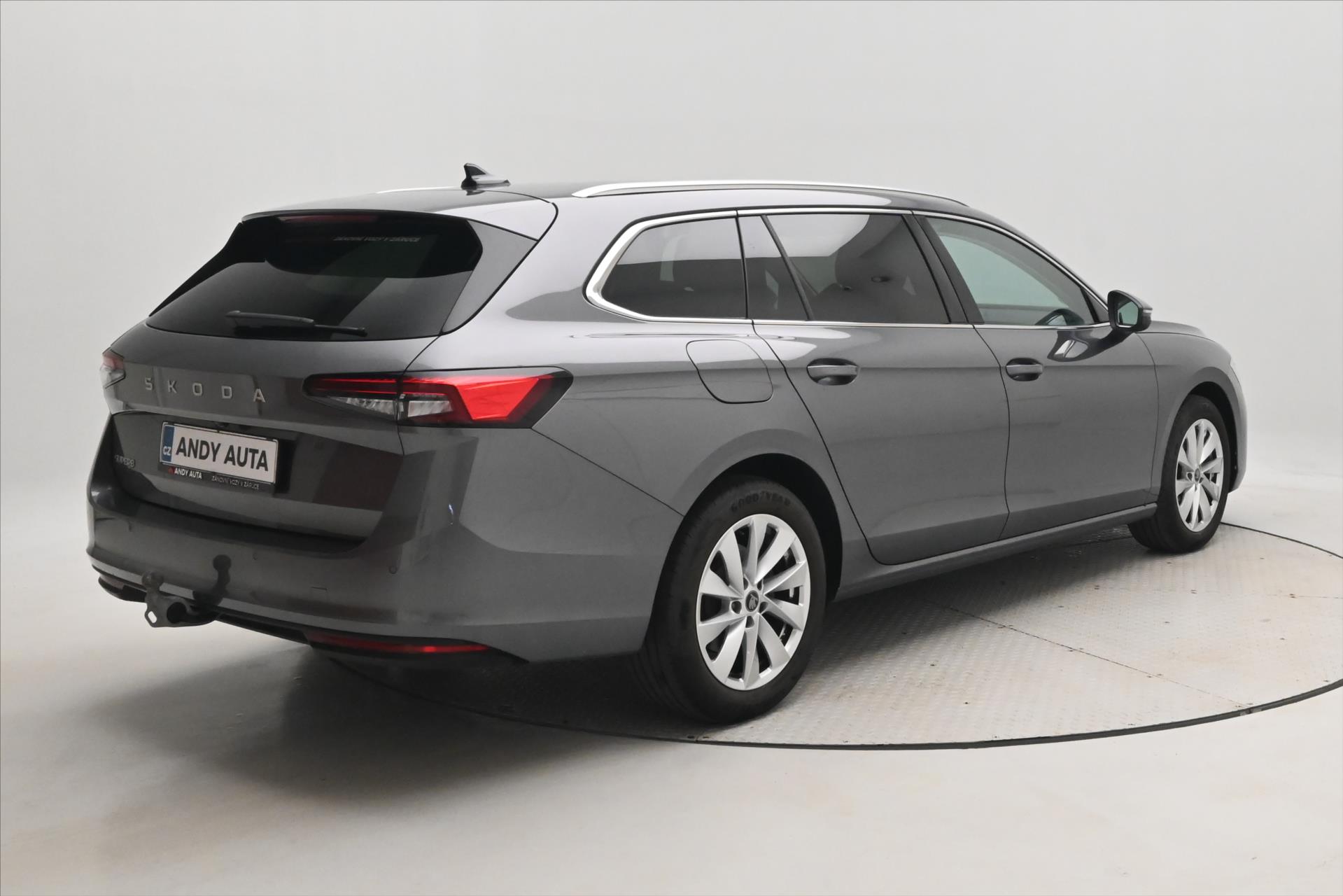 Hlavní fotografie vozu Škoda Superb 1,5 TSI 110kW DSG Selection Záruka až 5 let (5)