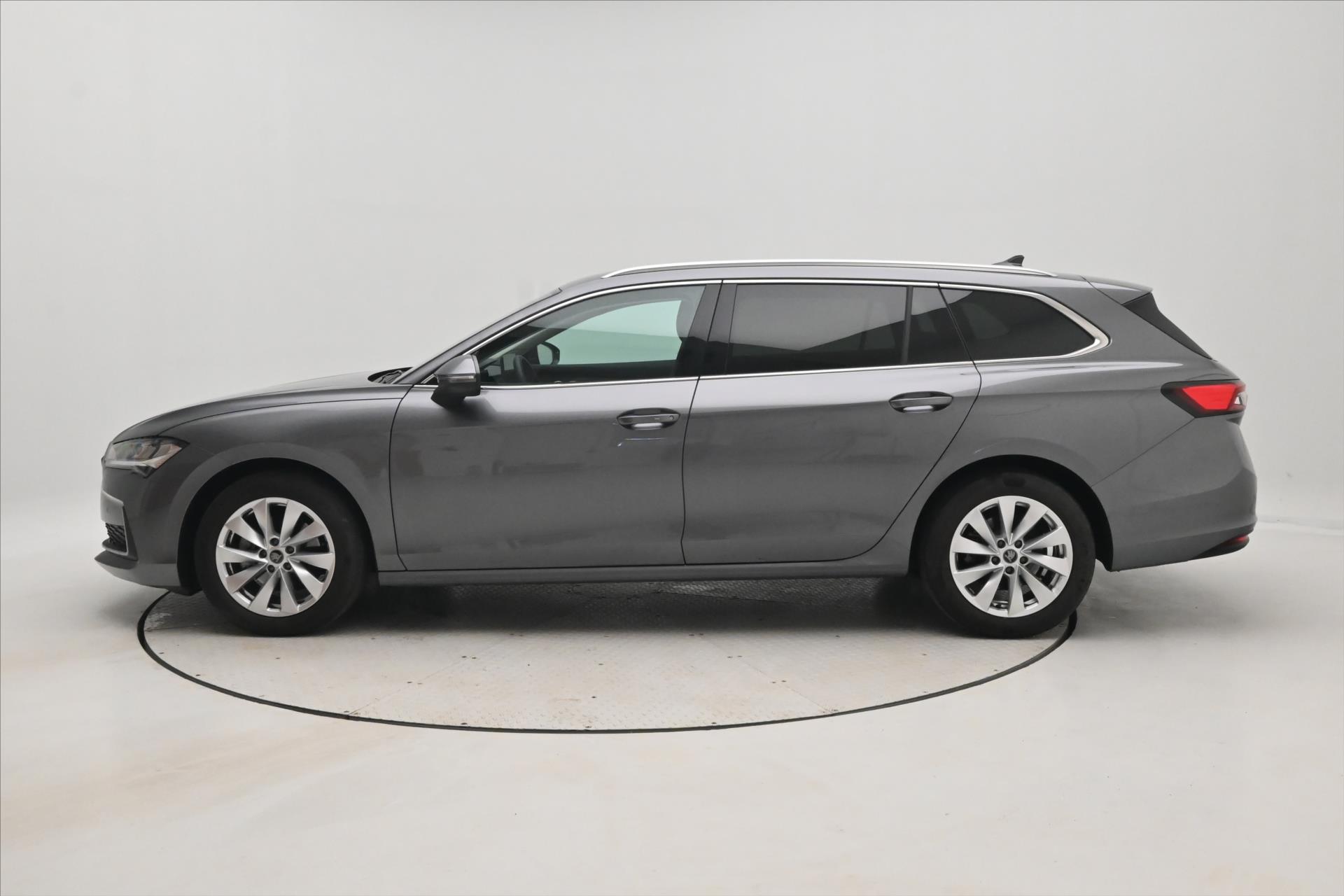 Hlavní fotografie vozu Škoda Superb 1,5 TSI 110kW DSG Selection Záruka až 5 let (8)