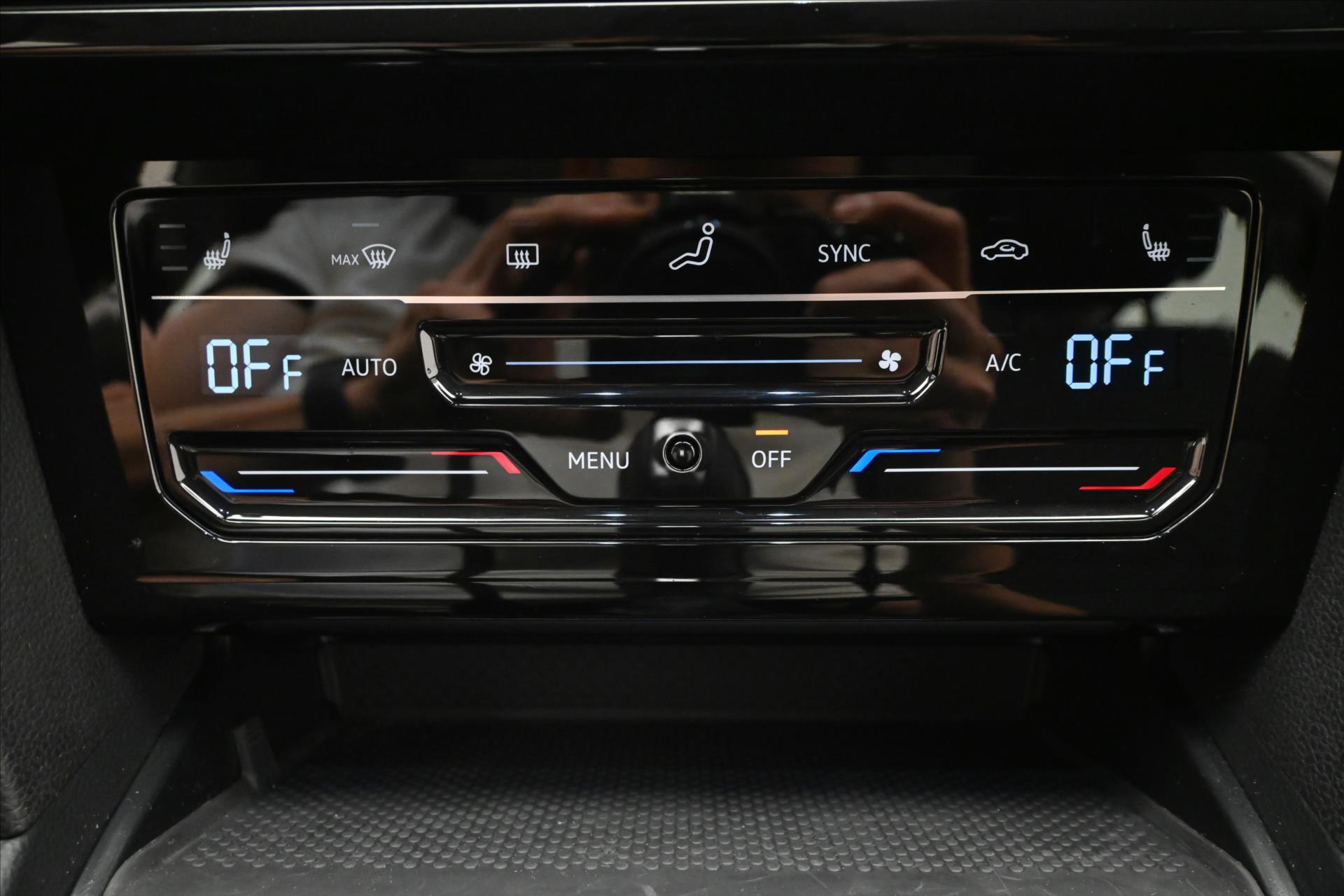 Hlavní fotografie vozu Volkswagen Passat 2,0 TDI 110 kW DSG Business Záruka až 5 let (21)