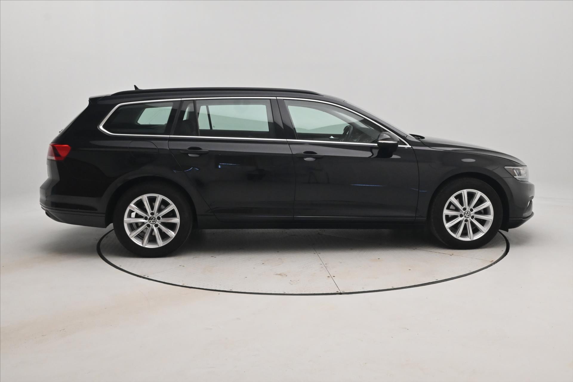 Hlavní fotografie vozu Volkswagen Passat 2,0 TDI 110 kW DSG Business Záruka až 5 let (4)