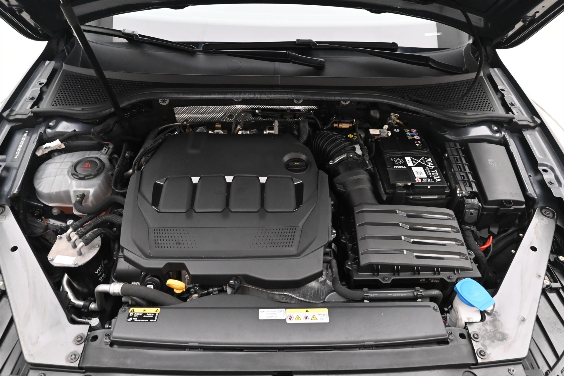 Hlavní fotografie vozu Volkswagen Passat 2,0 TDI 110 kW DSG Business Záruka až 5 let (9)