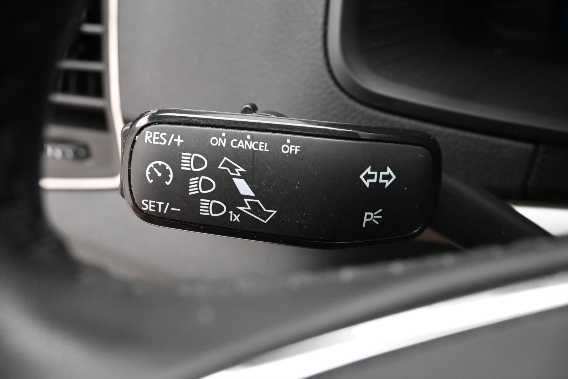 Hlavní fotografie vozu Škoda Karoq 2,0 TDI 110 kW VIRTUAL Kamera Záruka až 5 let (24)