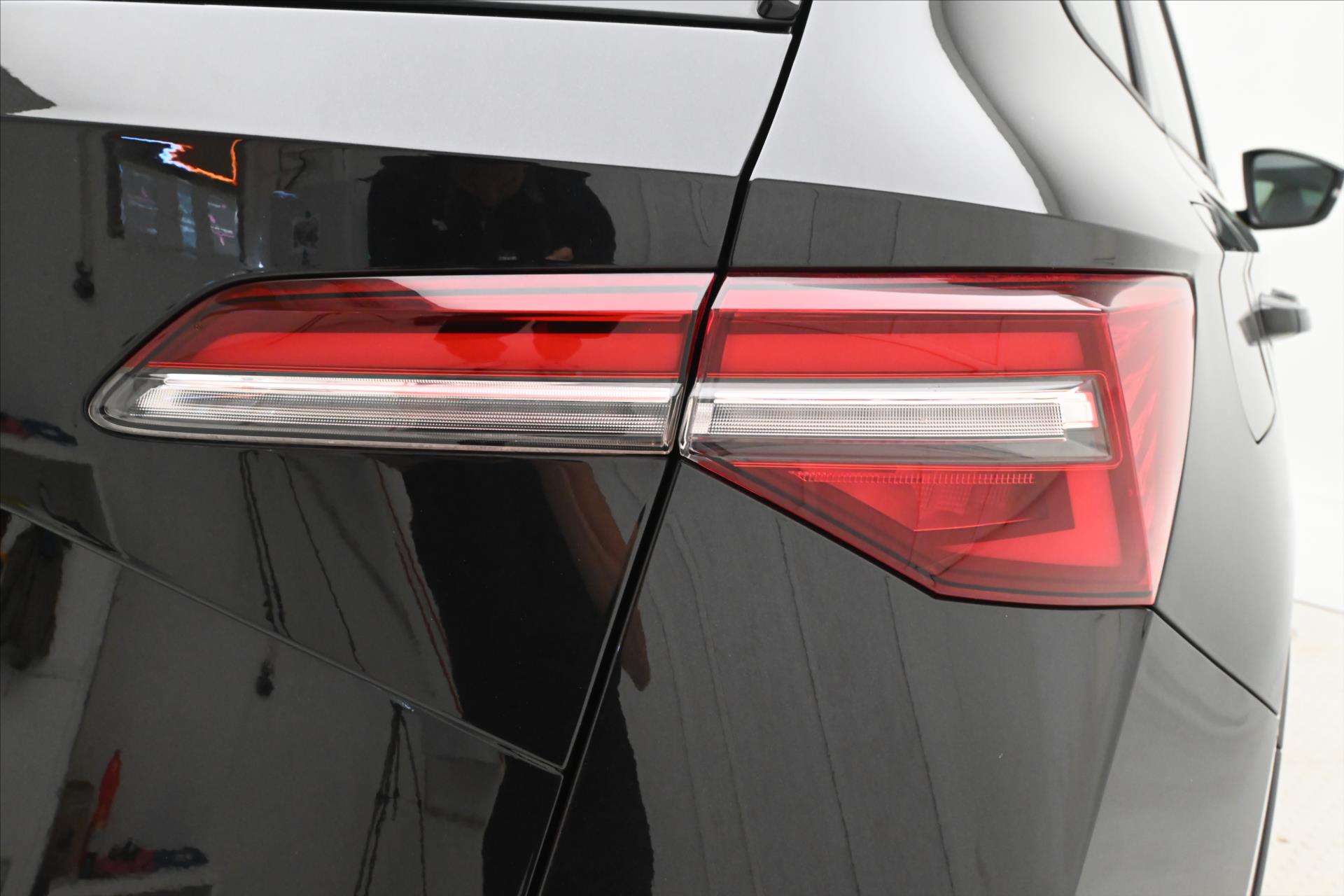 Hlavní fotografie vozu Škoda Karoq 2,0 TDI 110 kW VIRTUAL Kamera Záruka až 5 let (30)