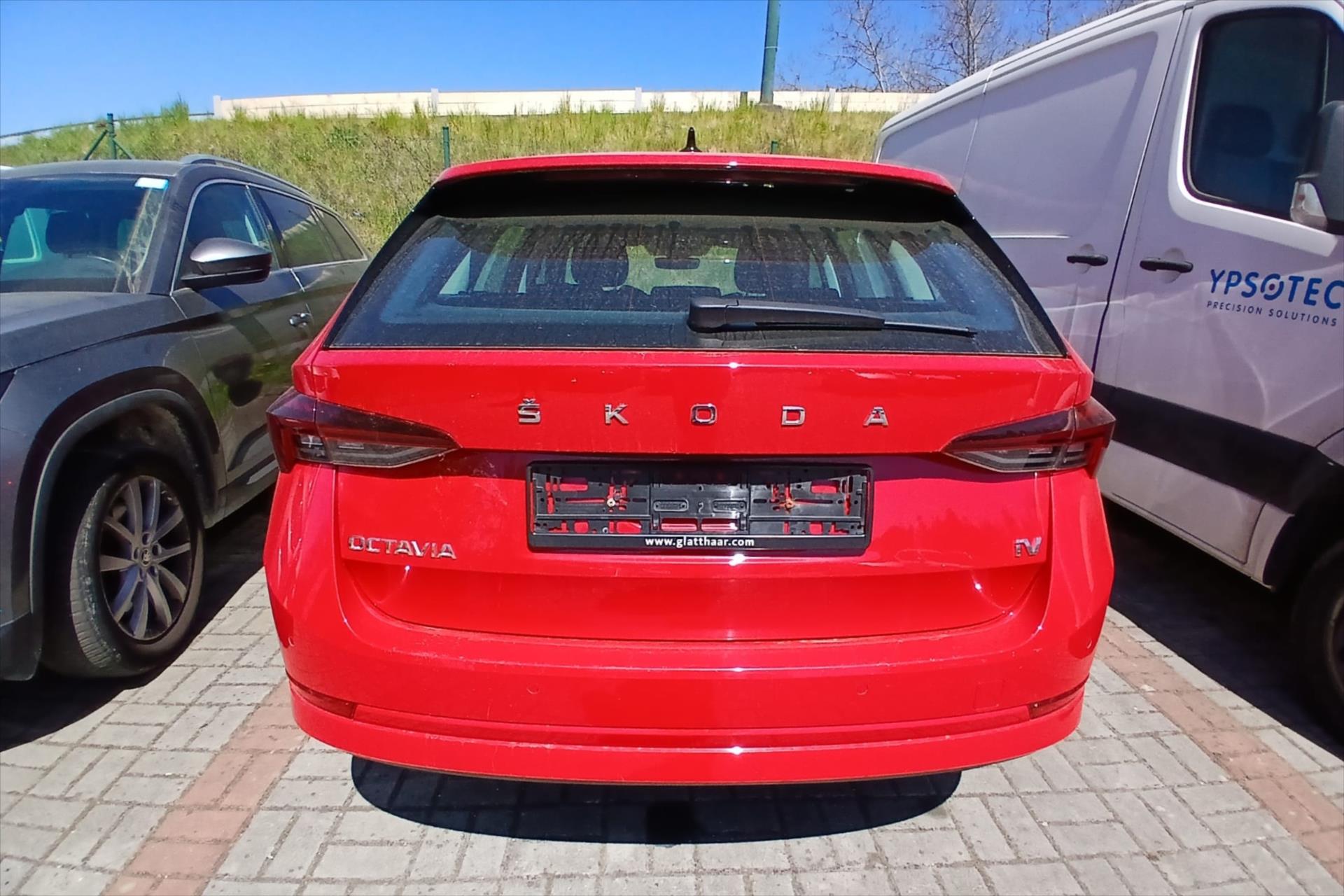 Hlavní fotografie vozu Škoda Octavia 1,4 TSI iV 110kW DSG Style VŮZ PŘIPRAVUJEME K PRODEJI (4)