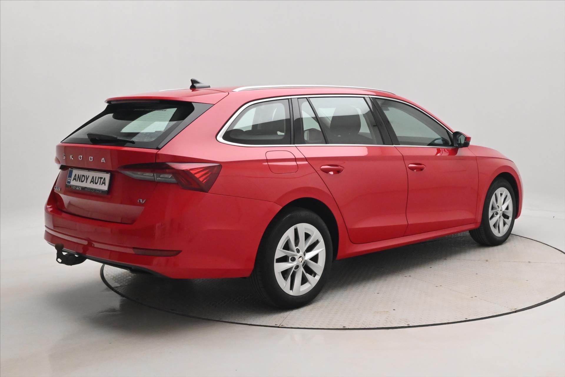 Hlavní fotografie vozu Škoda Octavia 1,4 TSI iV 150kW DSG Style SoH 90% Záruka až 5 let (6)