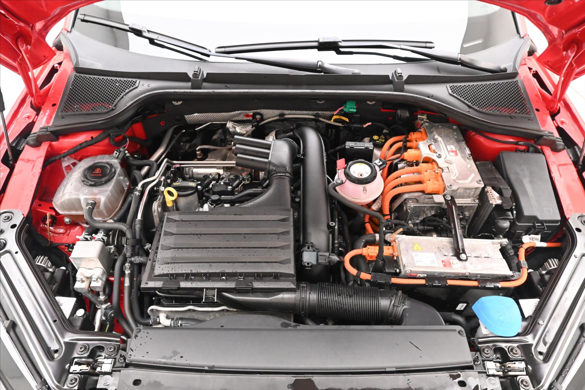 Hlavní fotografie vozu Škoda Octavia 1,4 TSI iV 150kW DSG Style SoH 90% Záruka až 5 let (10)