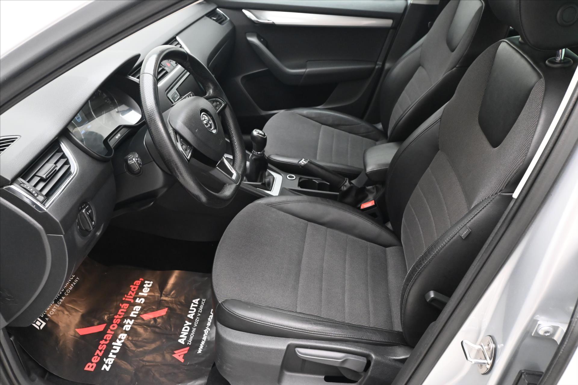 Hlavní fotografie vozu Škoda Octavia 2,0 TDI 110 kW Elegance (13)