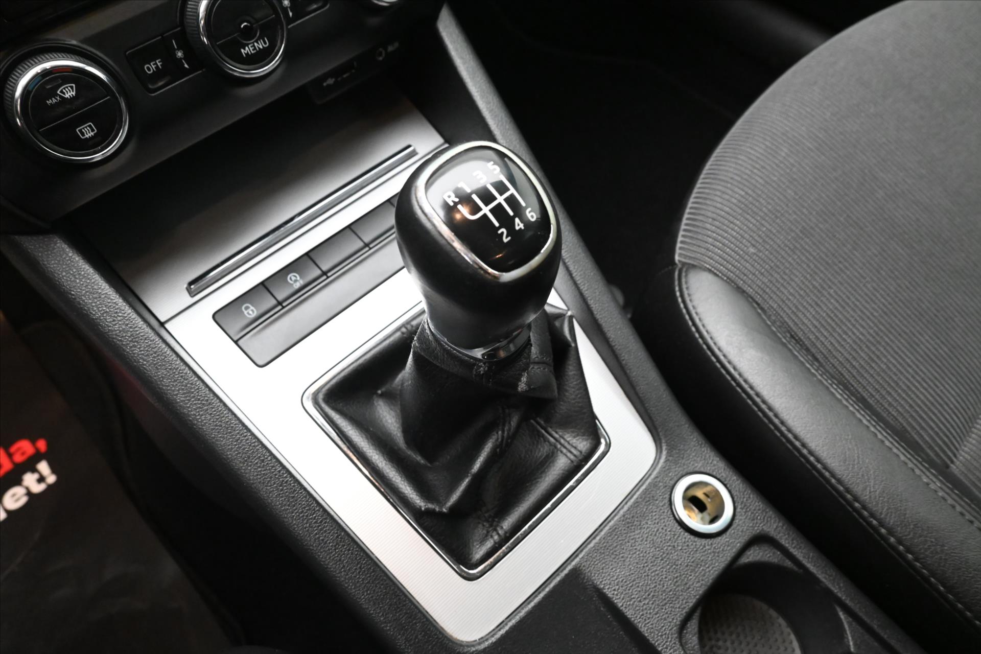 Hlavní fotografie vozu Škoda Octavia 2,0 TDI 110 kW Elegance (22)