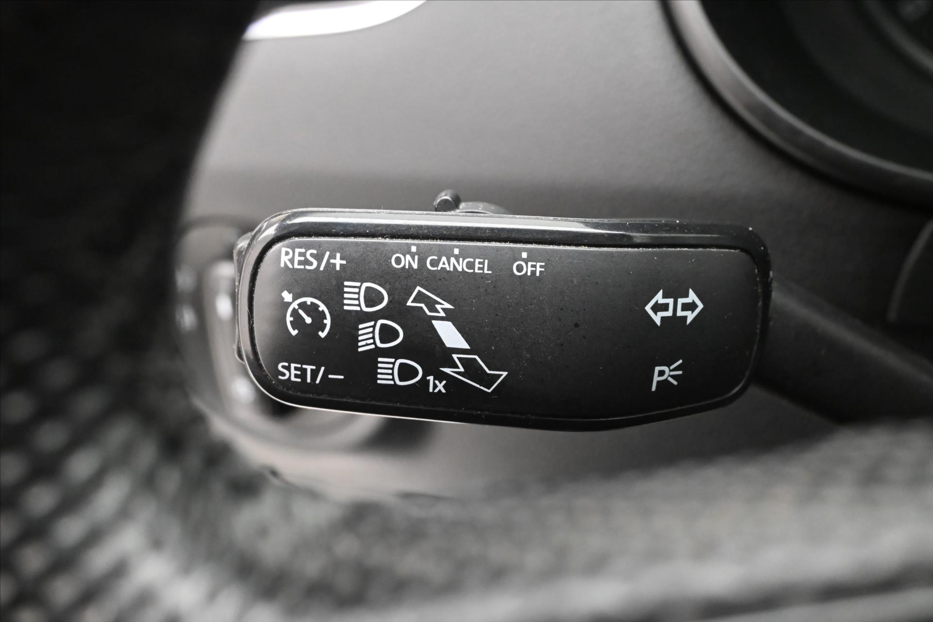 Hlavní fotografie vozu Škoda Octavia 2,0 TDI 110 kW Elegance (23)