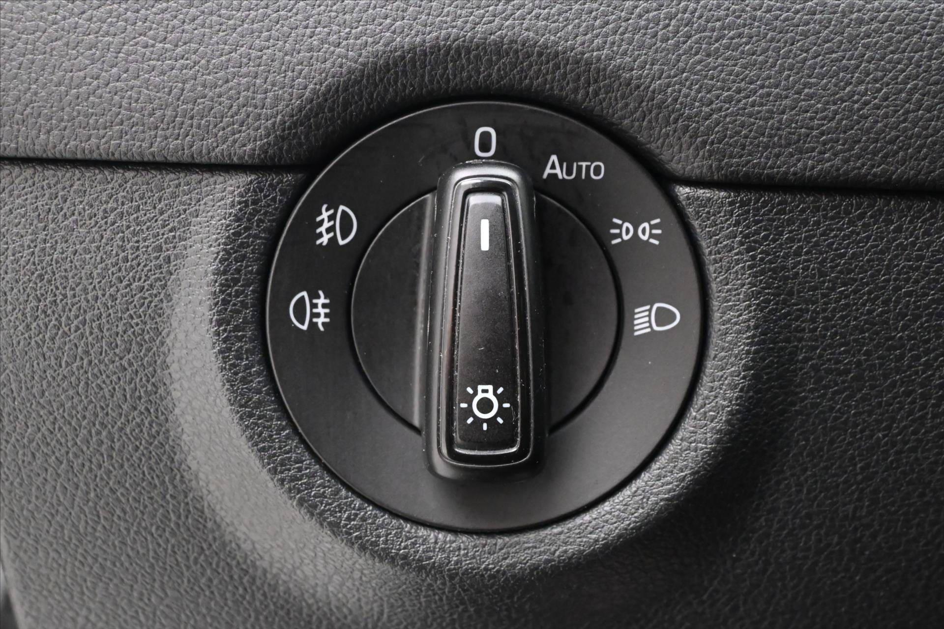 Hlavní fotografie vozu Škoda Octavia 2,0 TDI 110 kW Elegance (26)