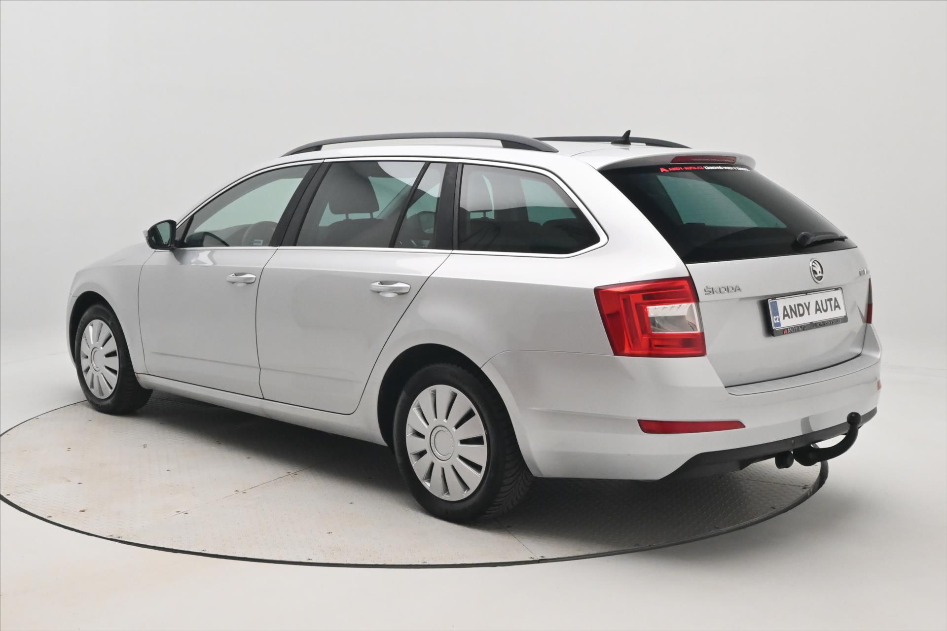 Hlavní fotografie vozu Škoda Octavia 2,0 TDI 110 kW Elegance (7)