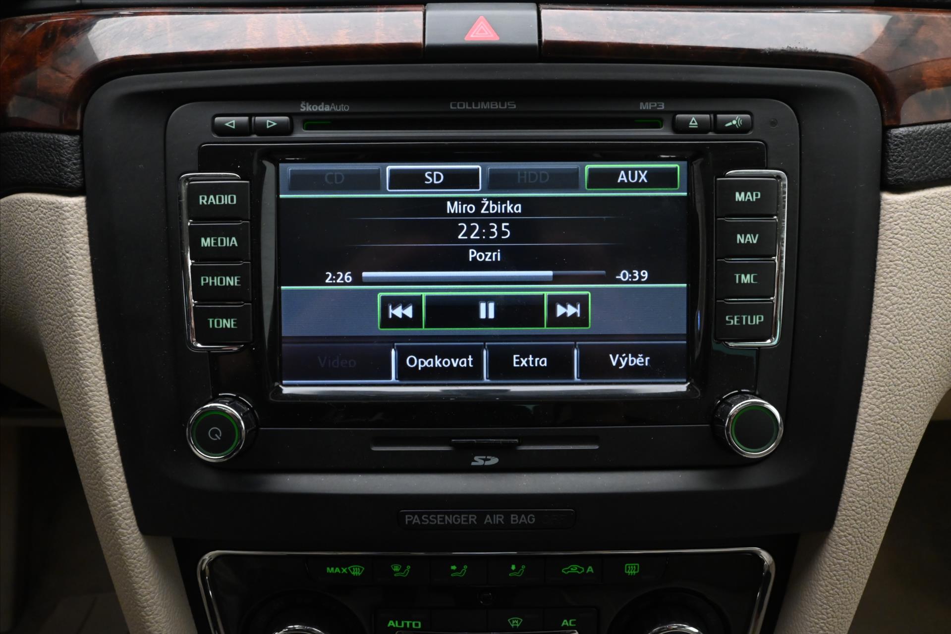 Hlavní fotografie vozu Škoda Superb 2,0 TDI 103KW DSG 4X4 ELEGANCE (19)