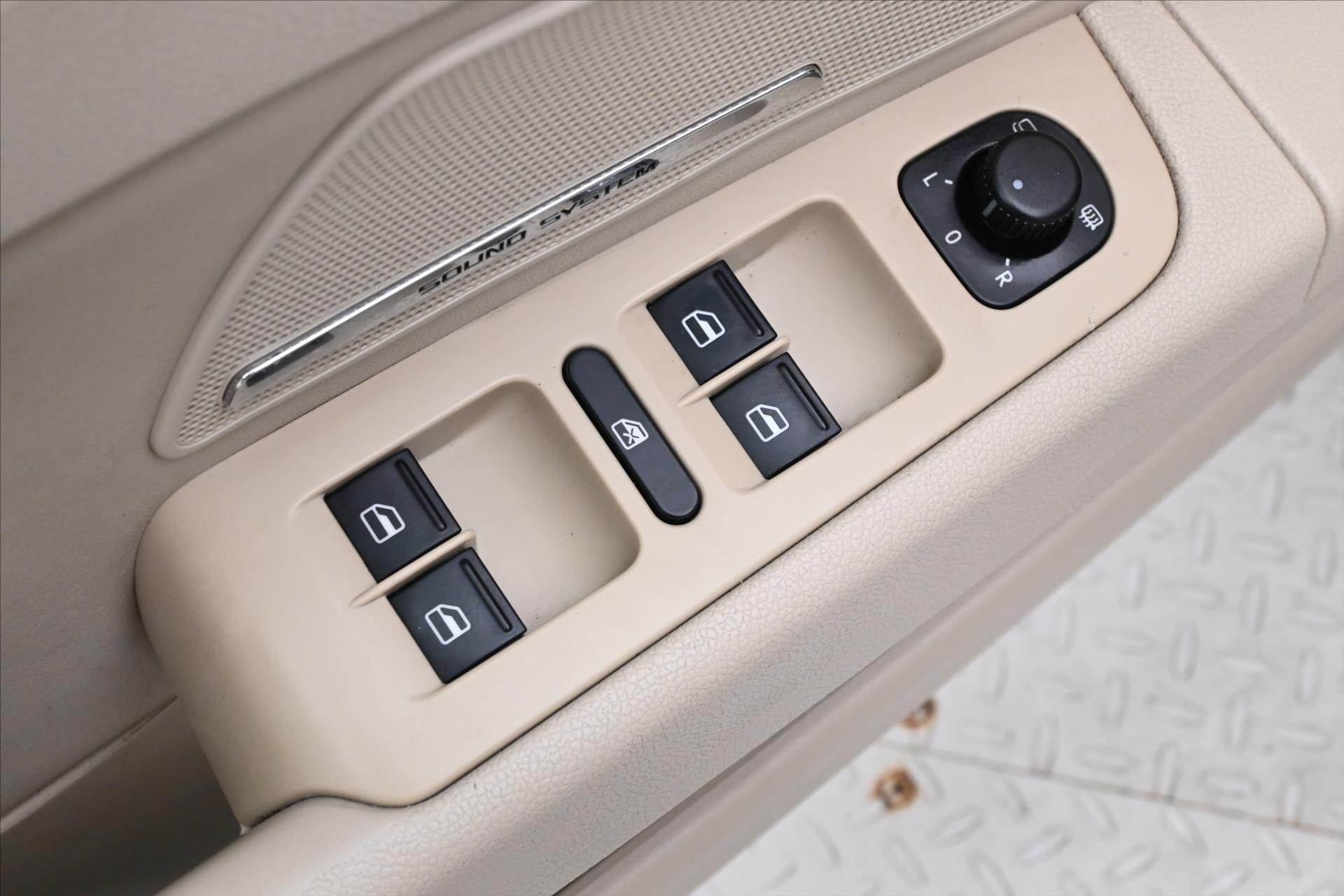 Hlavní fotografie vozu Škoda Superb 2,0 TDI 103KW DSG 4X4 ELEGANCE (23)