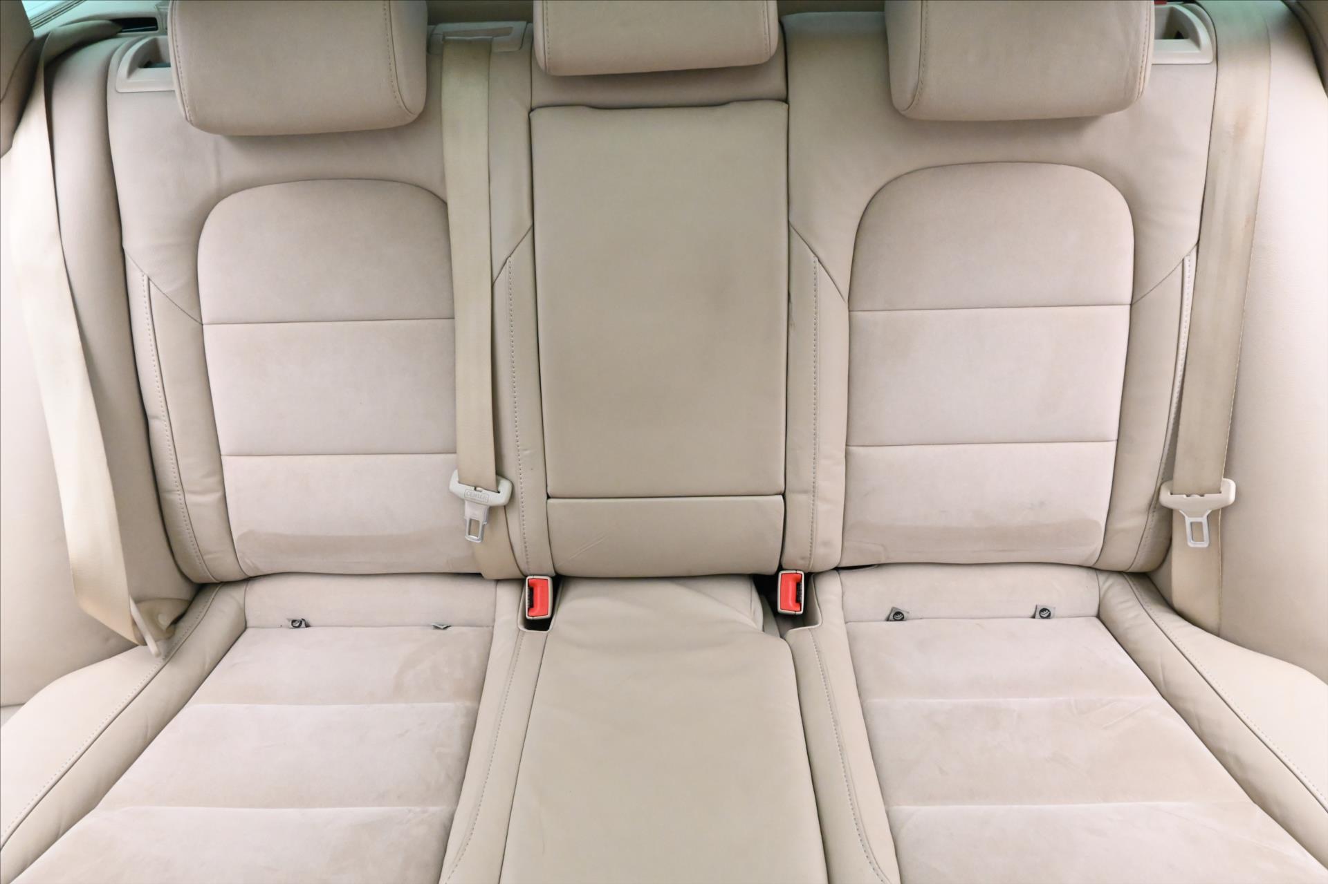 Hlavní fotografie vozu Škoda Superb 2,0 TDI 103KW DSG 4X4 ELEGANCE (26)