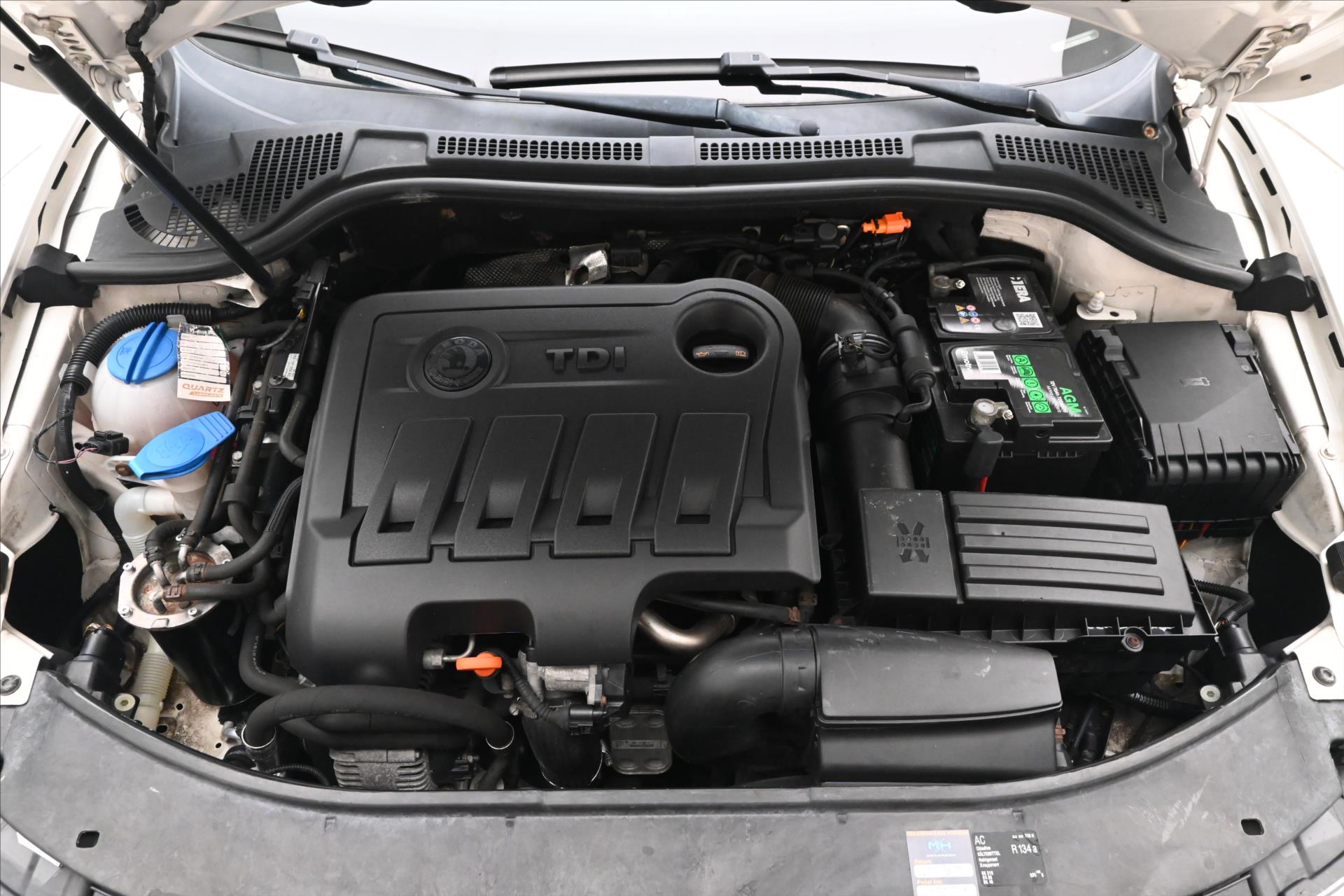 Hlavní fotografie vozu Škoda Superb 2,0 TDI 103KW DSG 4X4 ELEGANCE (9)