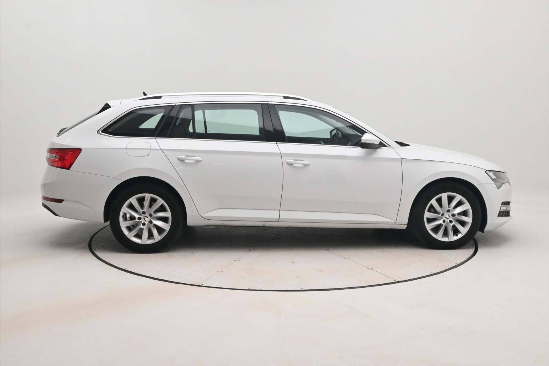 Main photo of the car Skoda Superb 2.0 TDI 110 kW DSG Style Warranty up to 5 years (4)
