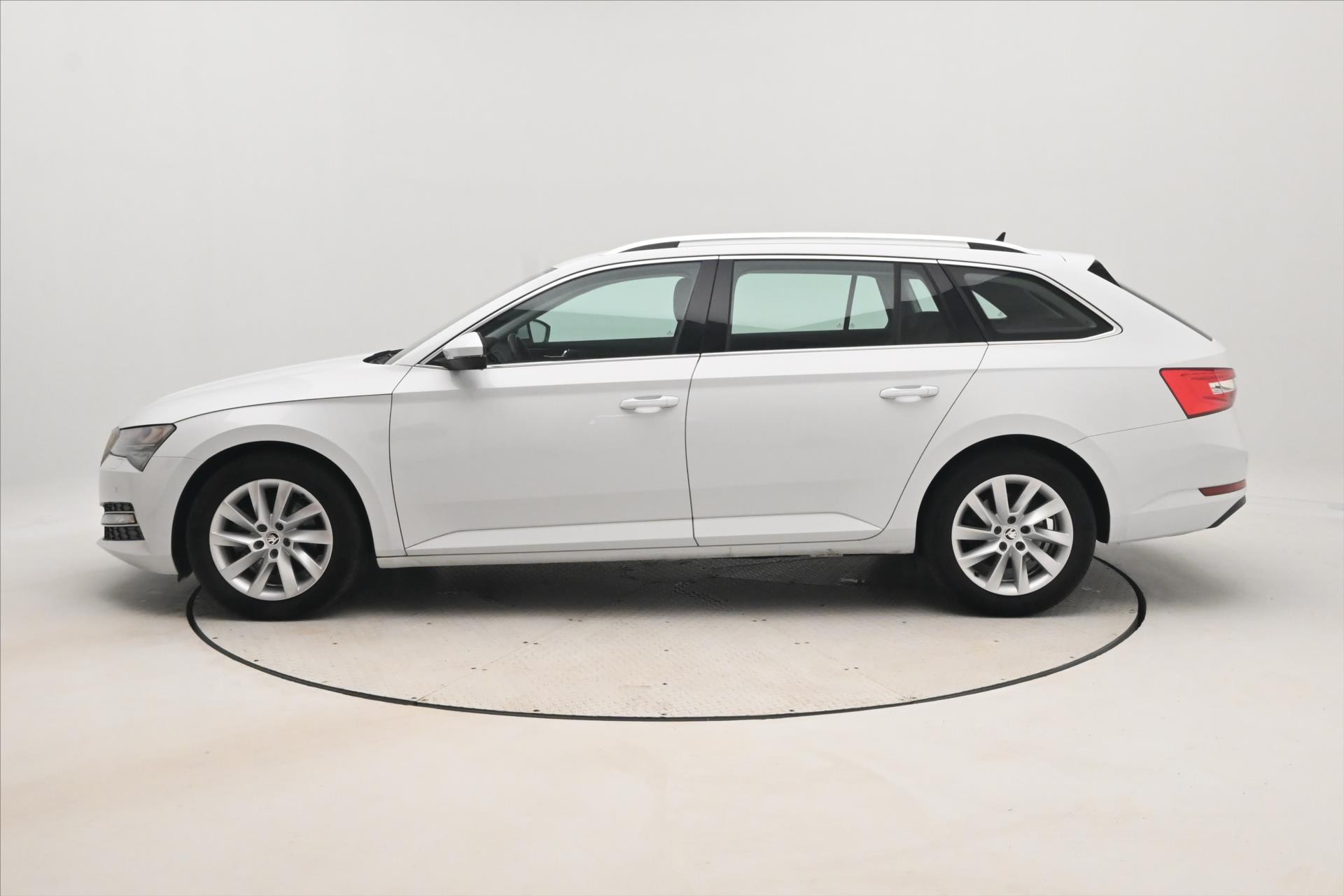 Main photo of the car Skoda Superb 2.0 TDI 110 kW DSG Style Warranty up to 5 years (8)