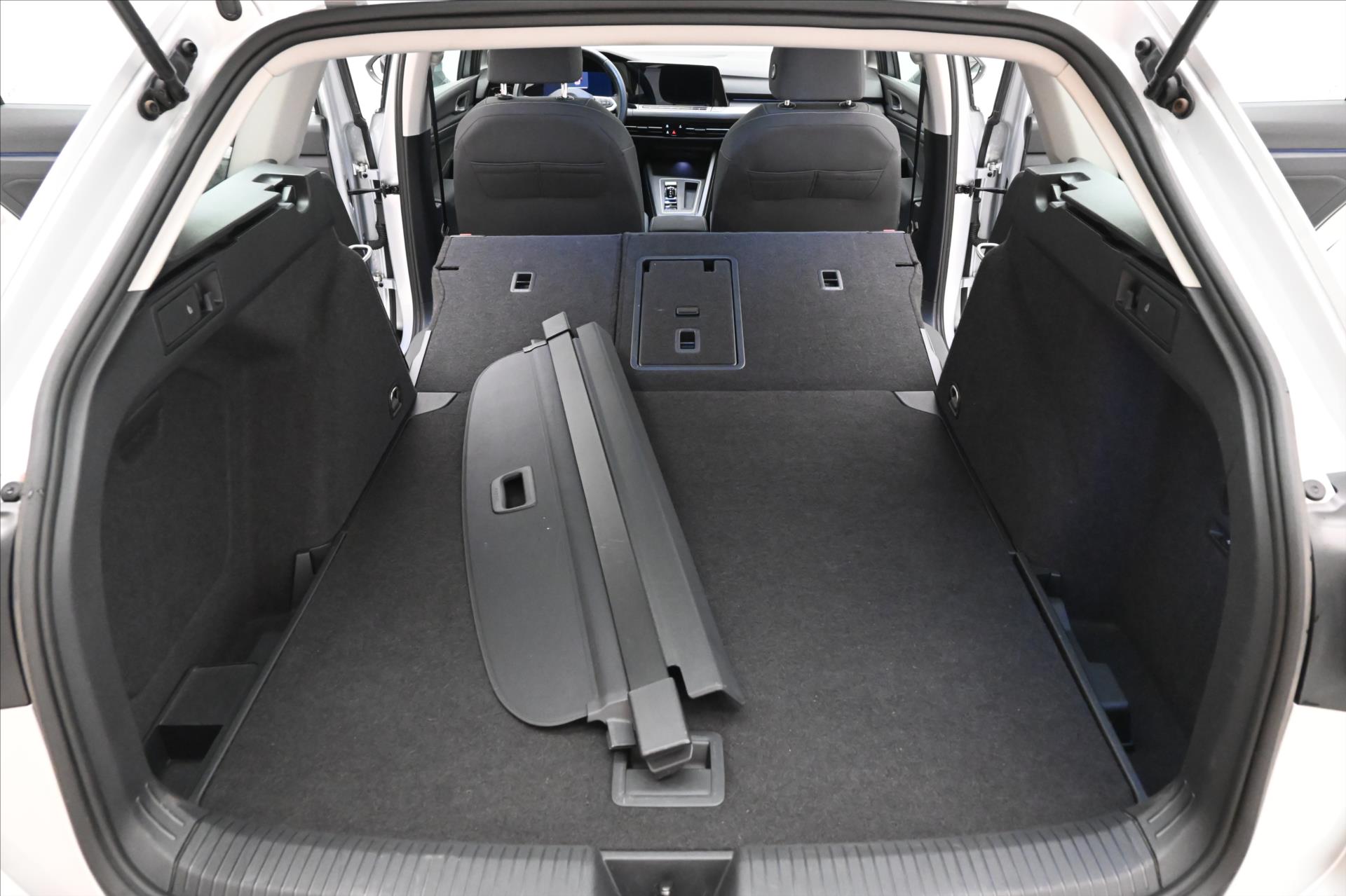 Hlavní fotografie vozu Volkswagen Golf 2,0 TDI 110 kW DSG Style Záruka až 5 let (11)