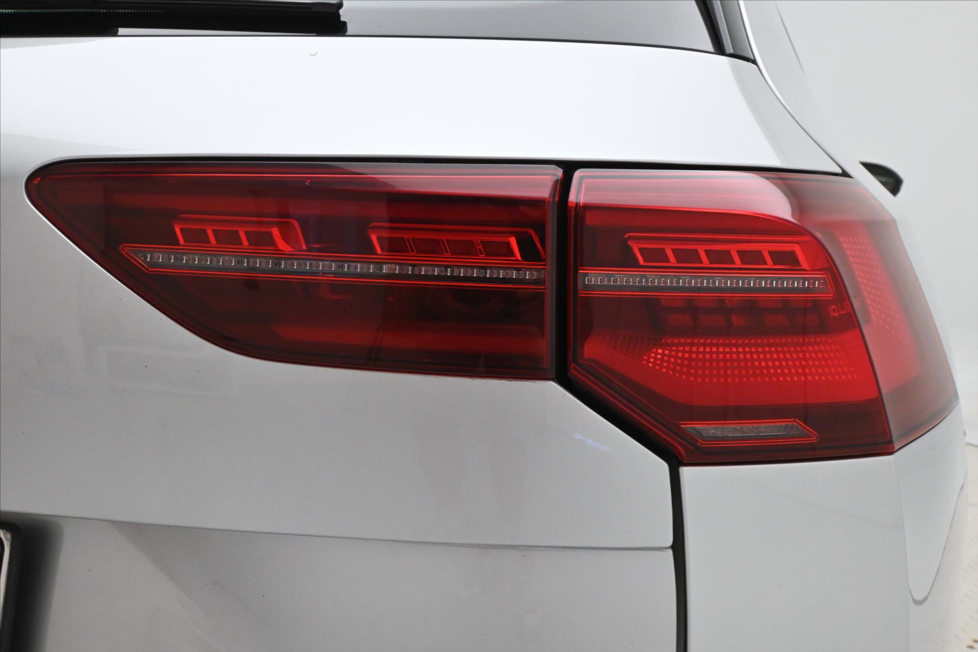 Hlavní fotografie vozu Volkswagen Golf 2,0 TDI 110 kW DSG Style Záruka až 5 let (30)