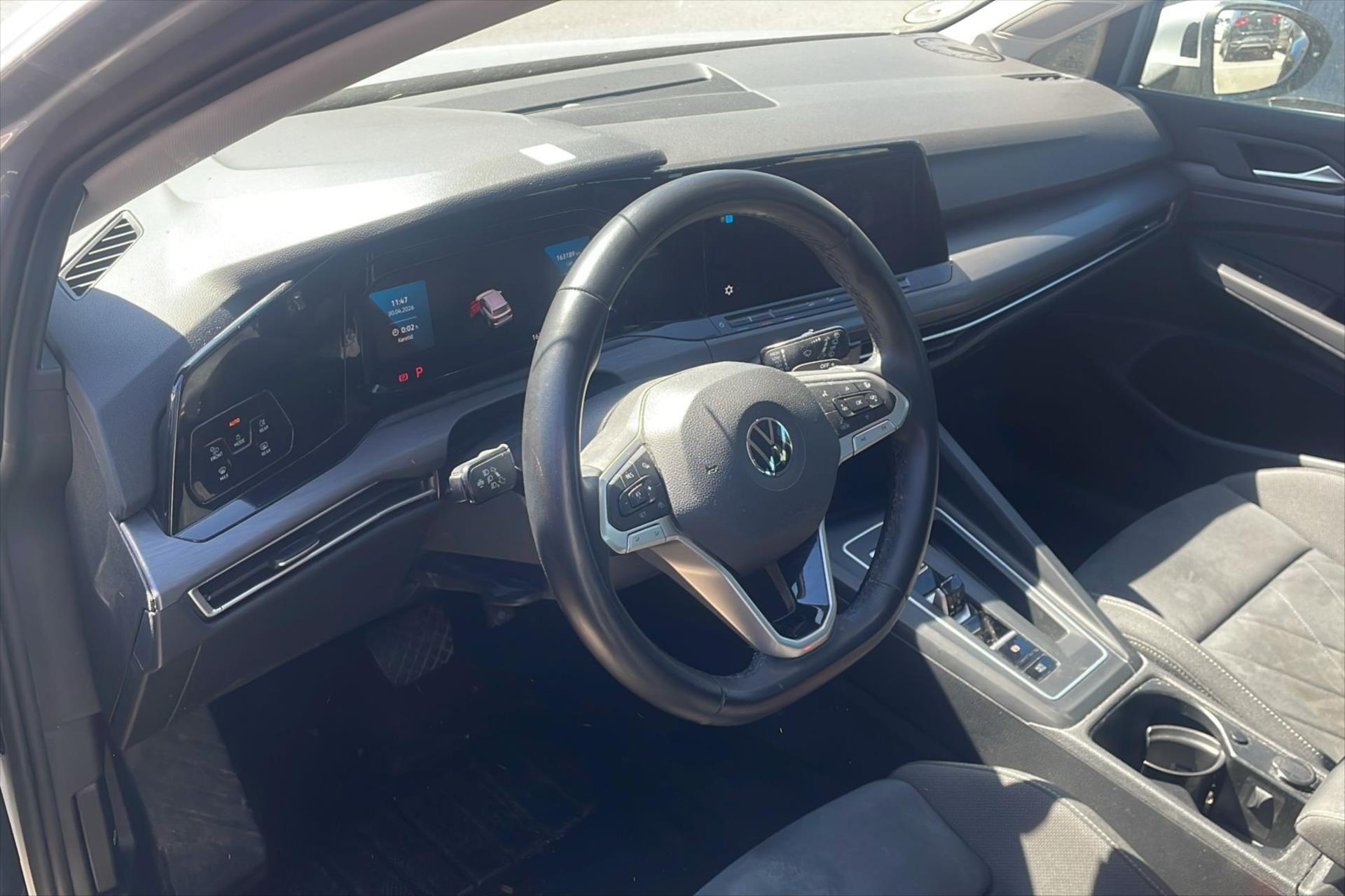 Hlavní fotografie vozu Volkswagen Golf 2,0 TDI 110kW DSG STYLE VŮZ PŘIPRAVUJEME K PRODEJI (4)