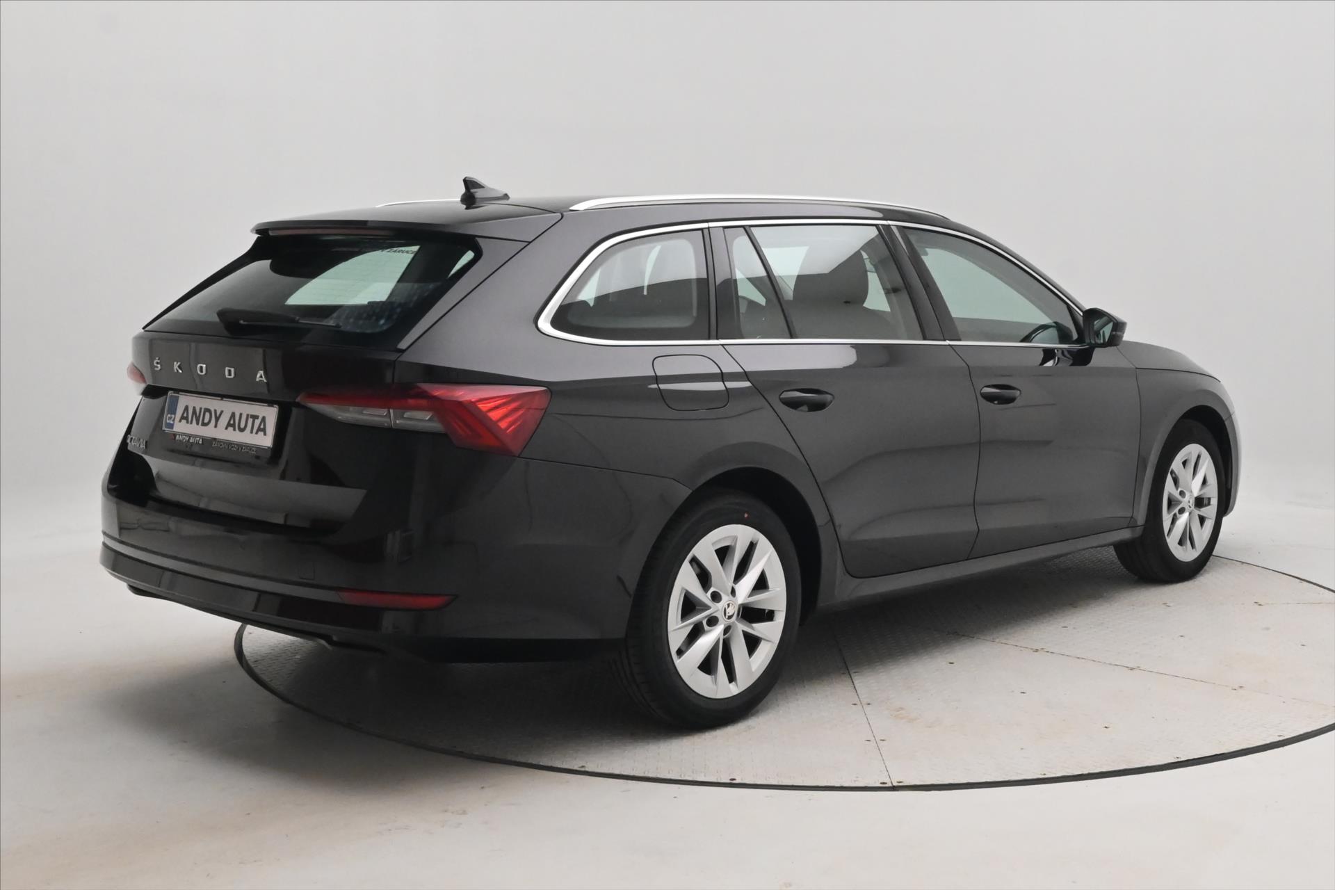 Hlavní fotografie vozu Škoda Octavia 2,0 TDI 110kW DSG Style Záruka až 5 let (5)
