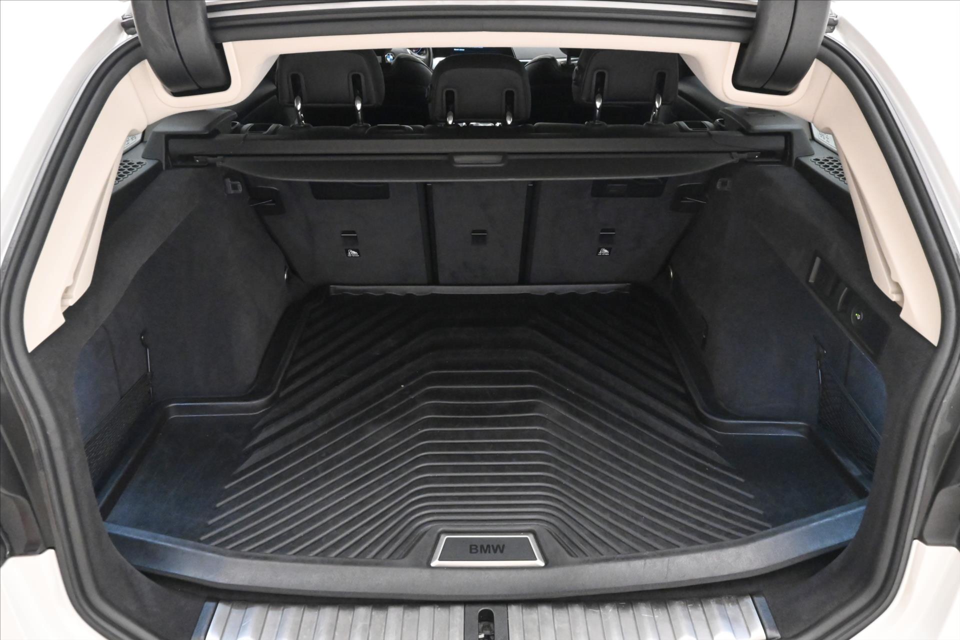 Hlavní fotografie vozu BMW Řada 3 2,0 320d 140 kW Steptronic Záruka až 5 let (10)