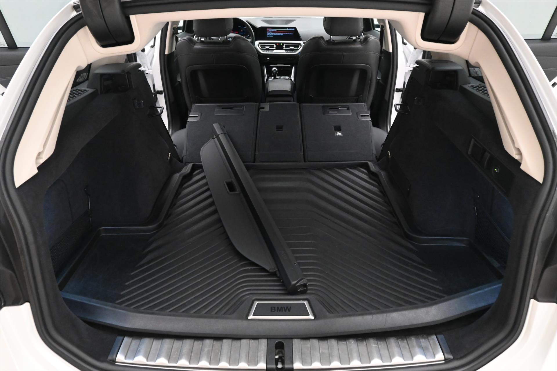 Hlavní fotografie vozu BMW Řada 3 2,0 320d 140 kW Steptronic Záruka až 5 let (11)