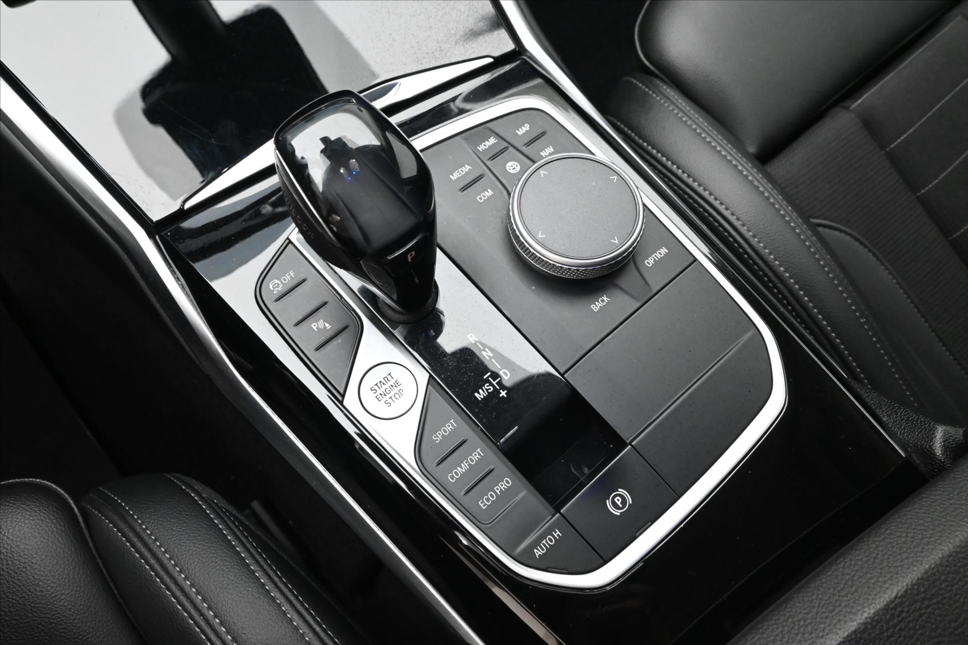 Hlavní fotografie vozu BMW Řada 3 2,0 320d 140 kW Steptronic Záruka až 5 let (22)