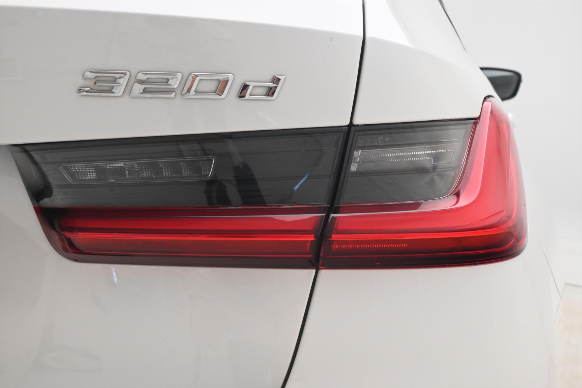 Hlavní fotografie vozu BMW Řada 3 2,0 320d 140 kW Steptronic Záruka až 5 let (31)