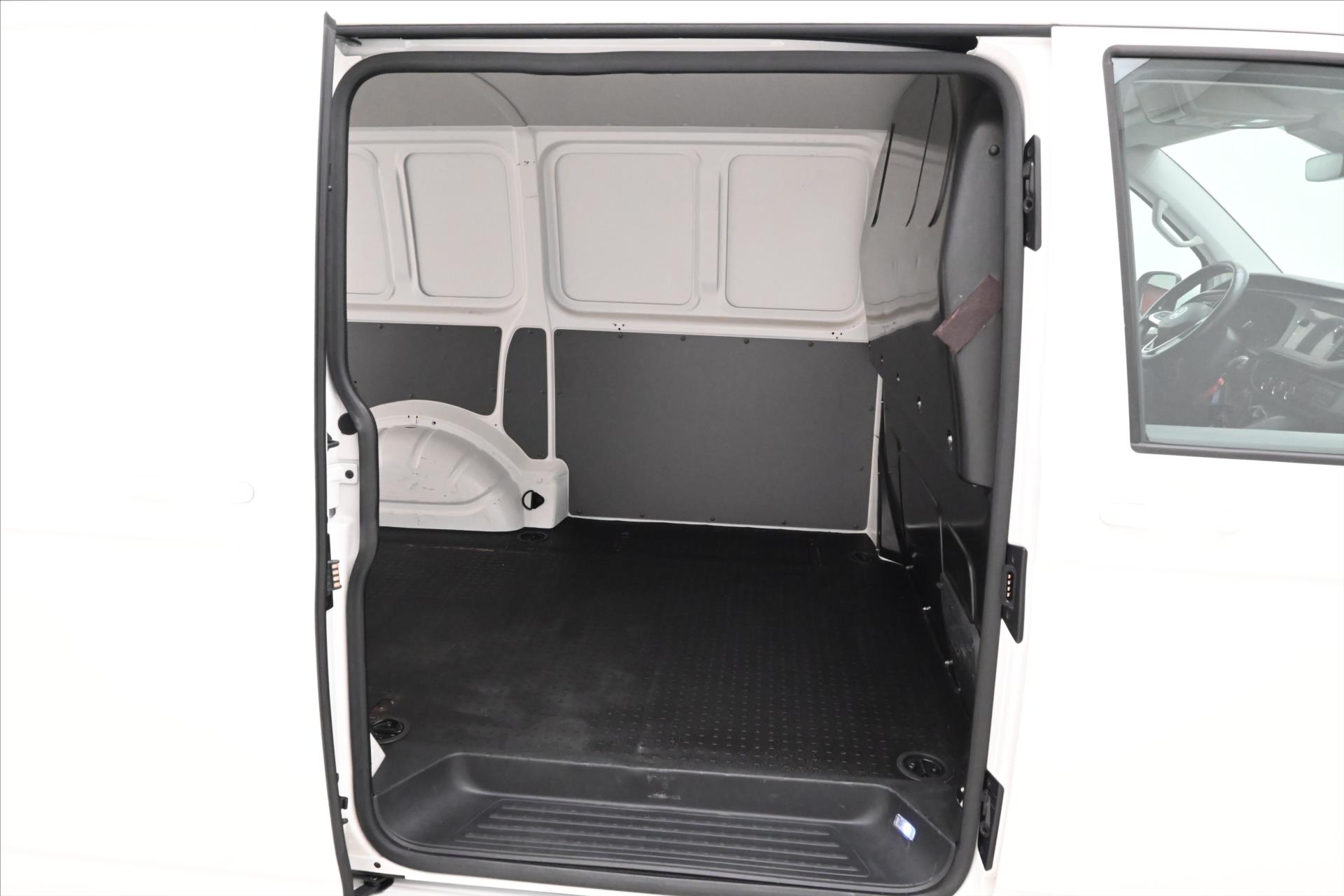 Hlavní fotografie vozu Volkswagen Transporter 2,0 TDI 110kW DSG Záruka až 5 let (11)