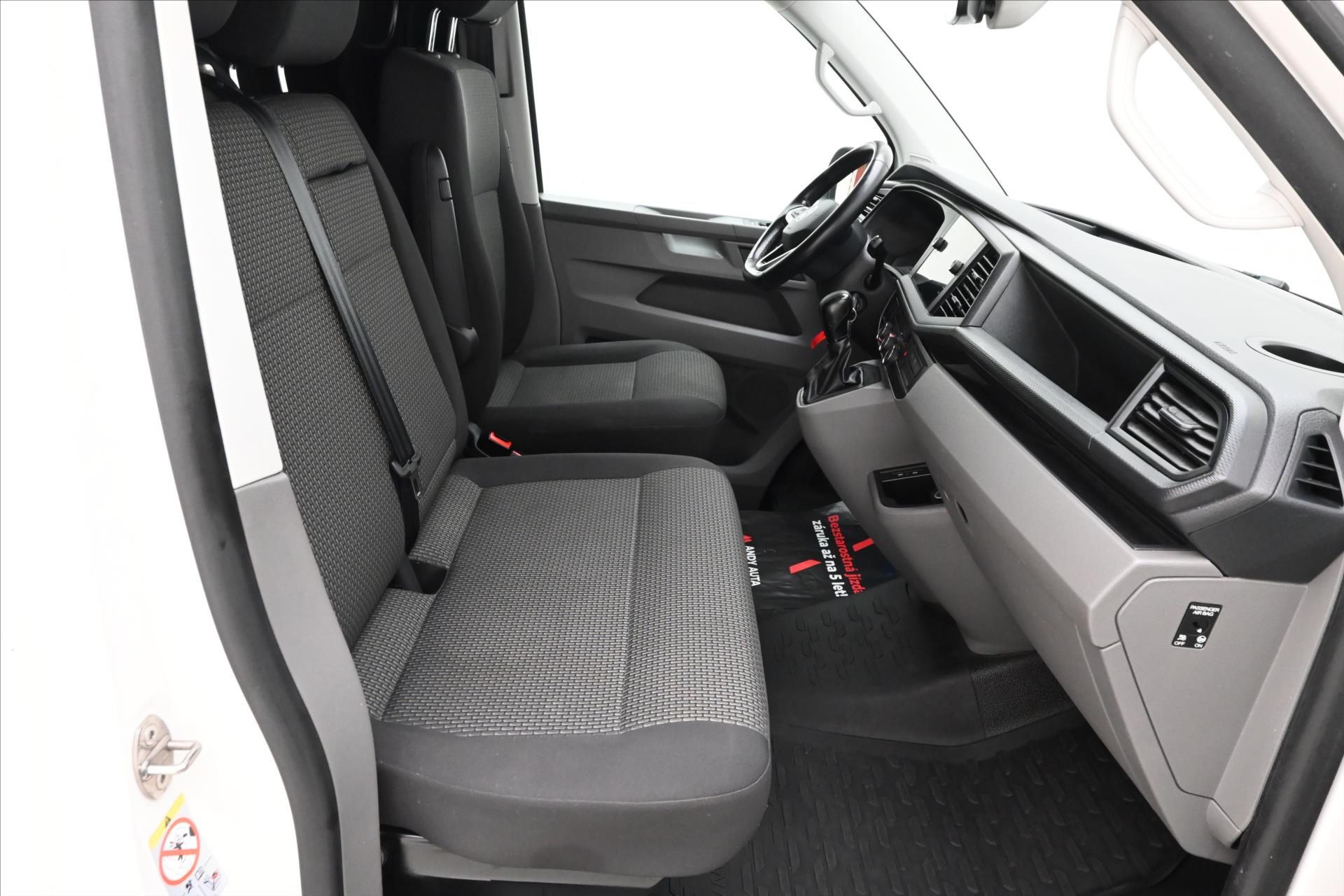 Hlavní fotografie vozu Volkswagen Transporter 2,0 TDI 110kW DSG Záruka až 5 let (14)