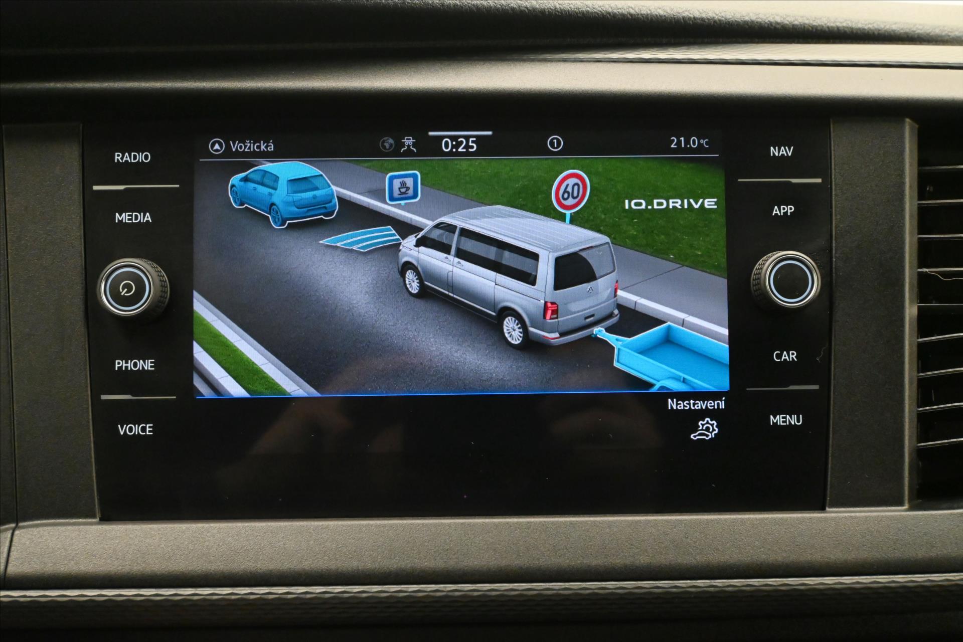 Hlavní fotografie vozu Volkswagen Transporter 2,0 TDI 110kW DSG Záruka až 5 let (19)