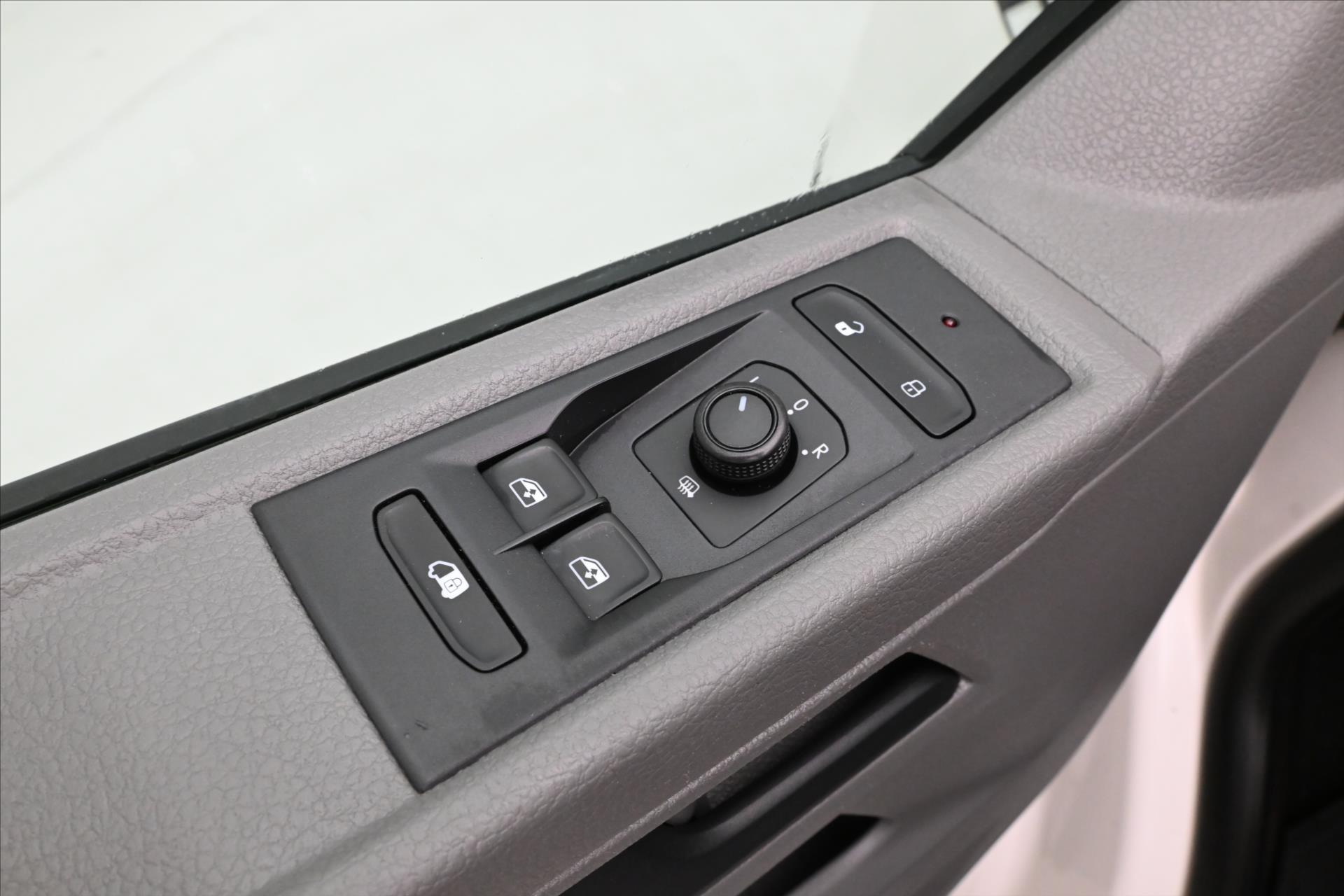 Hlavní fotografie vozu Volkswagen Transporter 2,0 TDI 110kW DSG Záruka až 5 let (25)