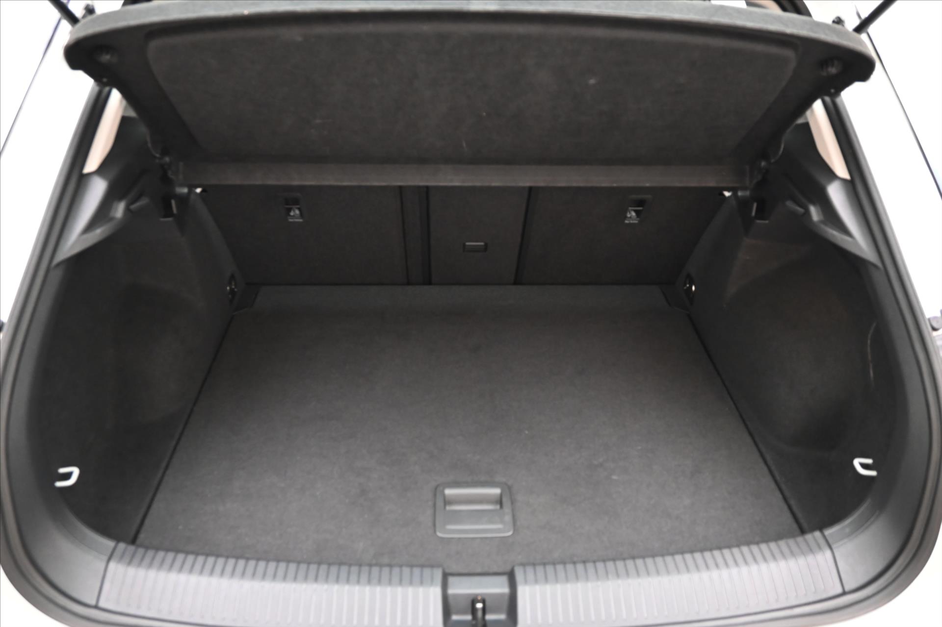Hlavní fotografie vozu Volkswagen T-Roc 2,0 TDI 85kW Life Záruka až 5 let (10)