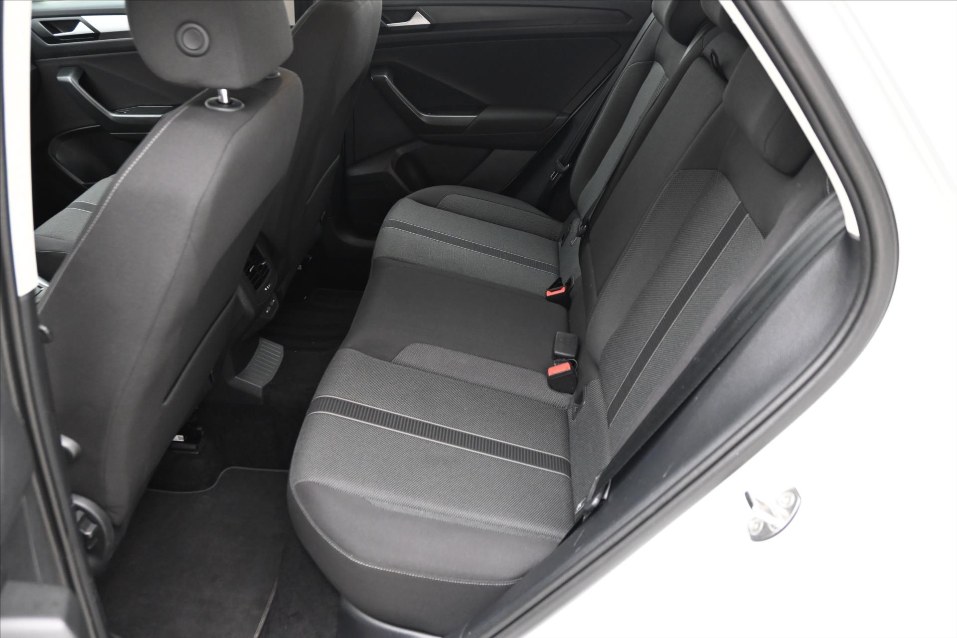 Hlavní fotografie vozu Volkswagen T-Roc 2,0 TDI 85kW Life Záruka až 5 let (14)