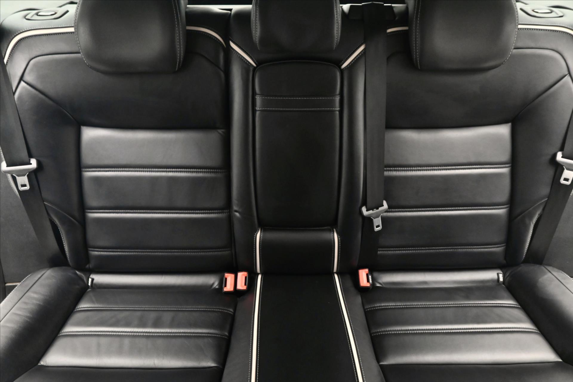 Hlavní fotografie vozu Ford Mondeo 2,0 TDCI 120kW Titanium Záruka až 5 let (26)