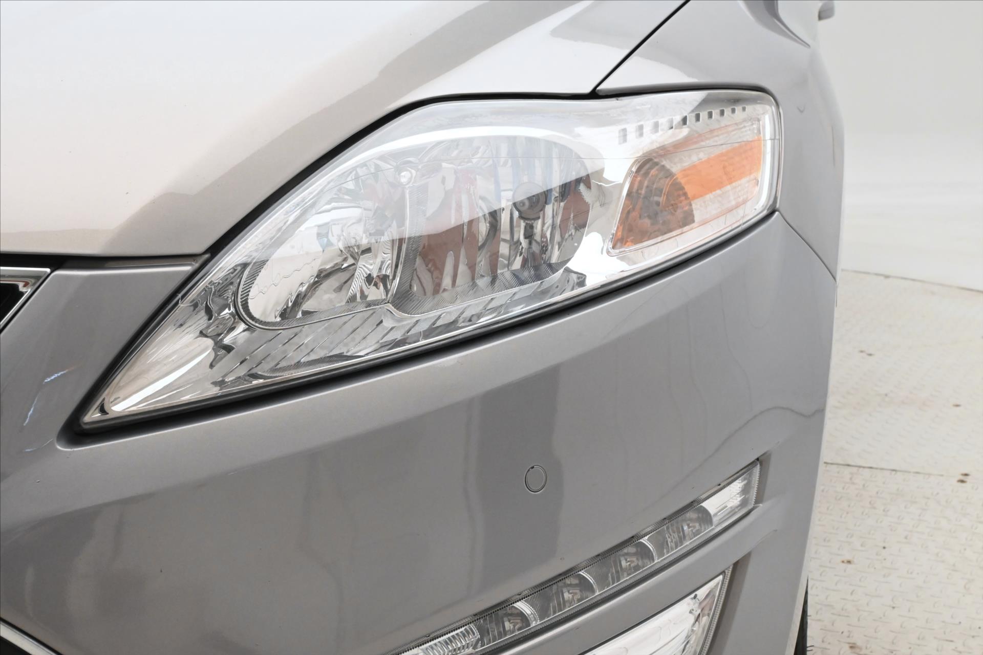 Hlavní fotografie vozu Ford Mondeo 2,0 TDCI 120kW Titanium Záruka až 5 let (27)