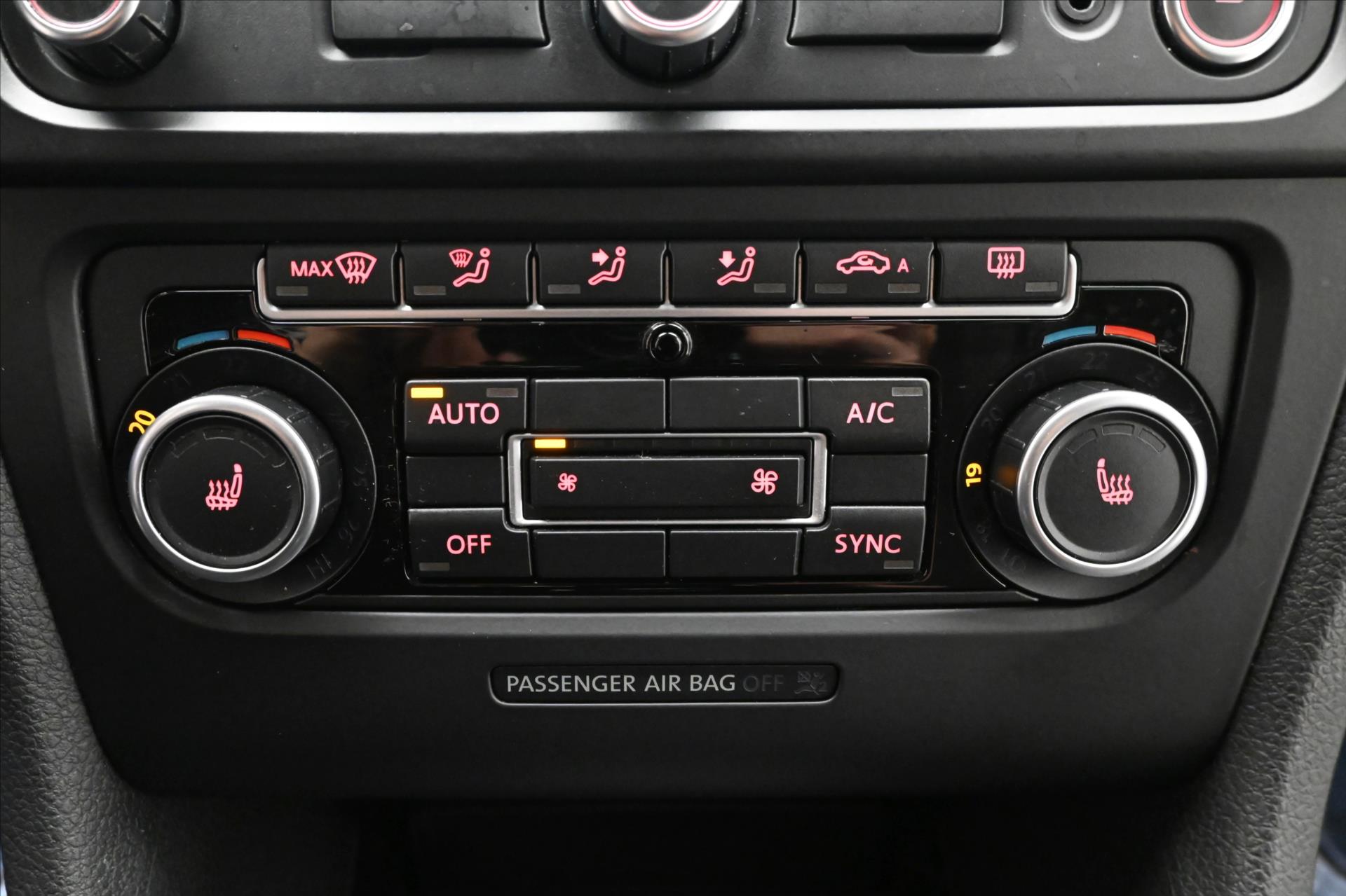 Hlavní fotografie vozu Volkswagen Golf 1,6 TDI 77kW MATCH Navigace (20)