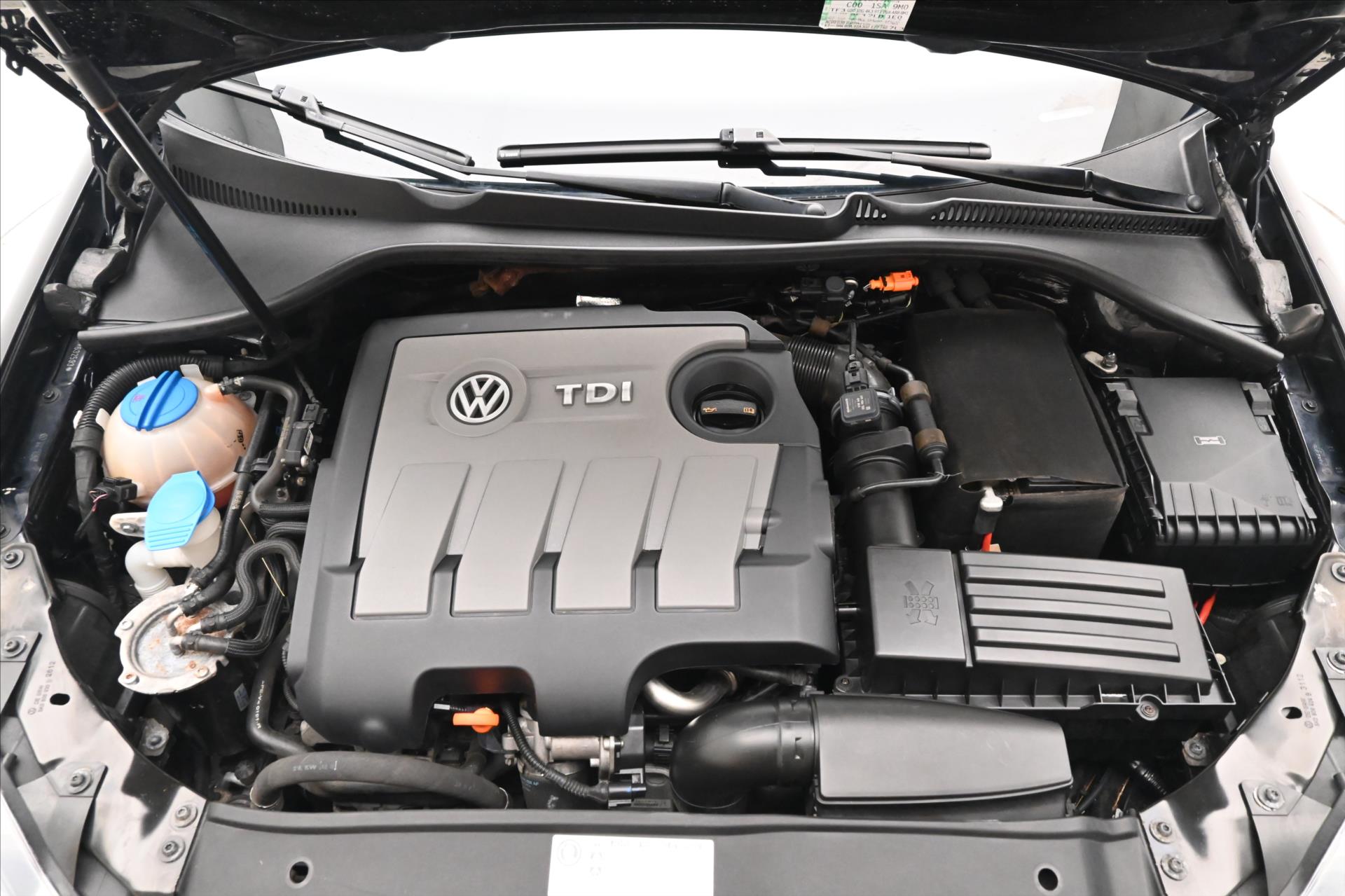 Hlavní fotografie vozu Volkswagen Golf 1,6 TDI 77kW MATCH Navigace (9)