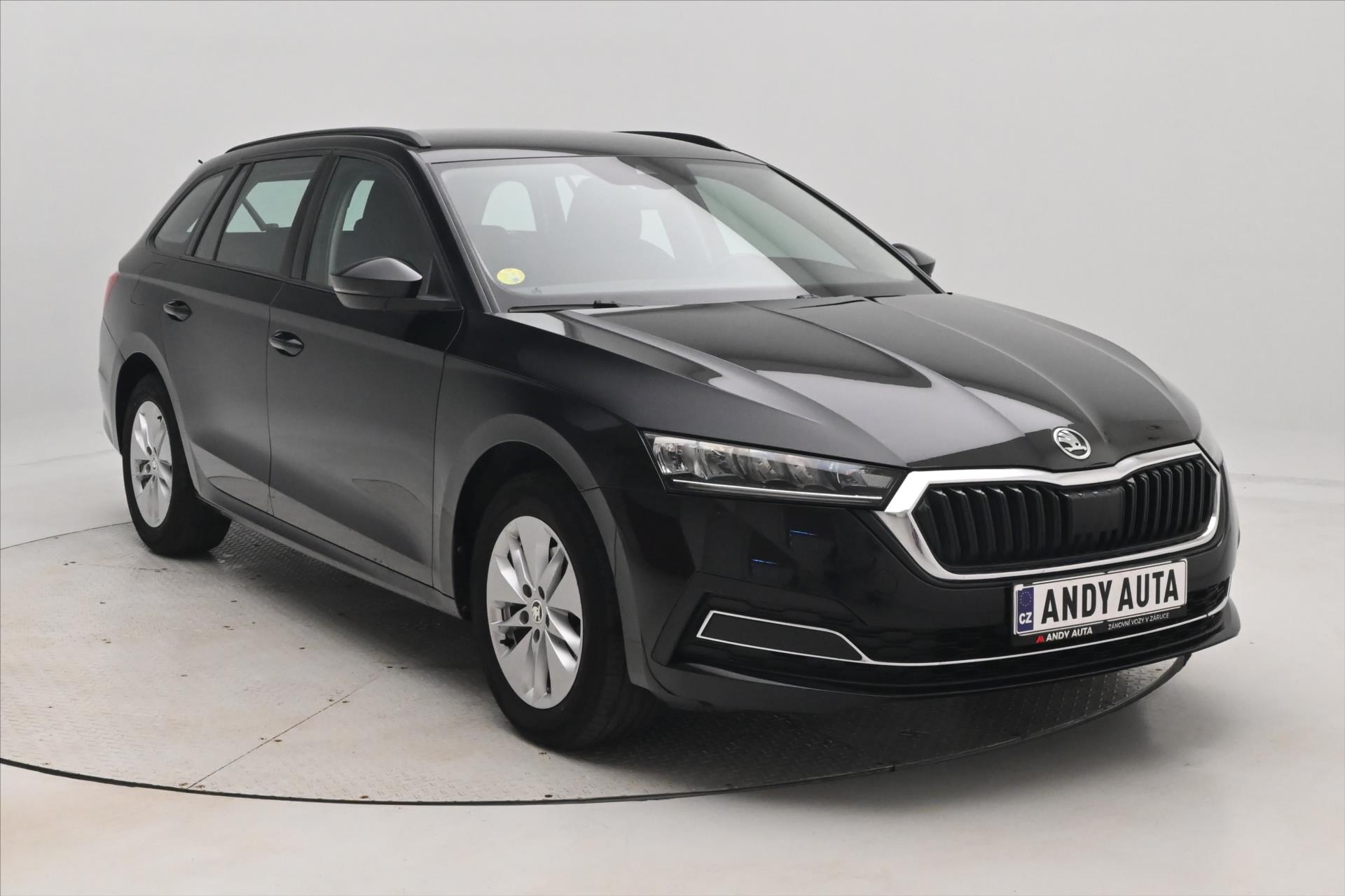 Main photo of the car Skoda Octavia 2.0 TDI 110 KW DSG TOWING Warranty up to 5 years (4)