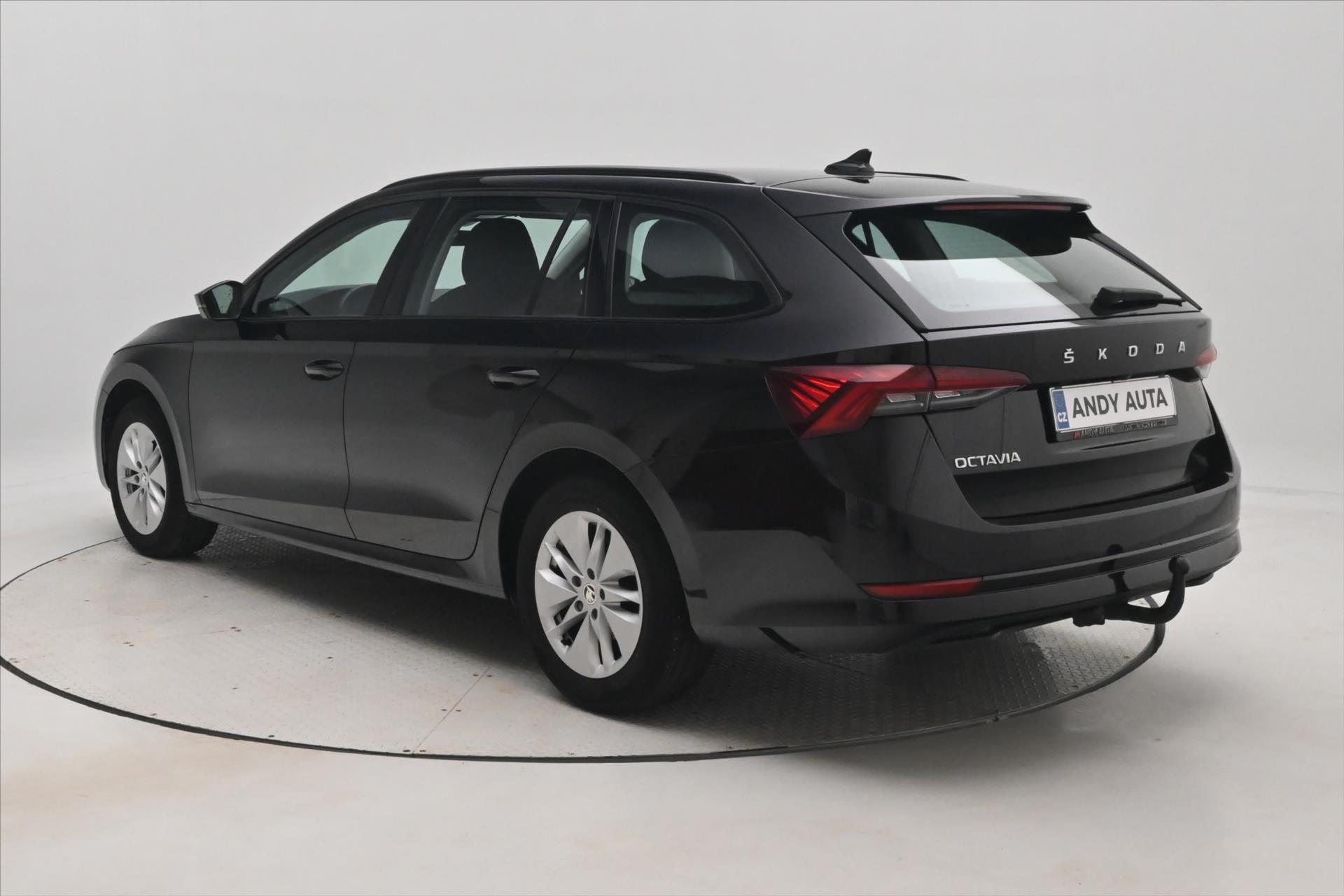 Main photo of the car Skoda Octavia 2.0 TDI 110 KW DSG TOWING Warranty up to 5 years (8)
