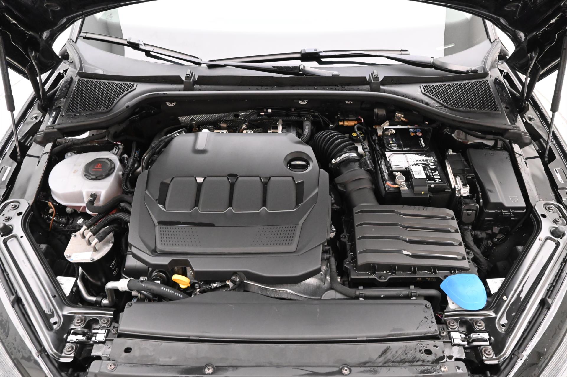 Main photo of the car Skoda Octavia 2.0 TDI 110 KW DSG TOWING Warranty up to 5 years (10)