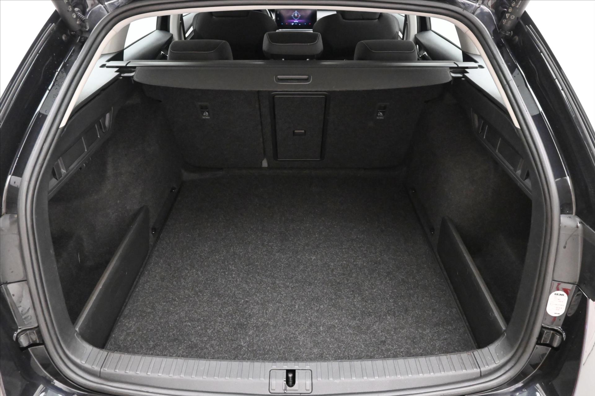 Hlavní fotografie vozu Škoda Octavia 2,0 TDI 110kW DSG Ambition VŮZ PŘIPRAVUJEME K PRODEJI (10)