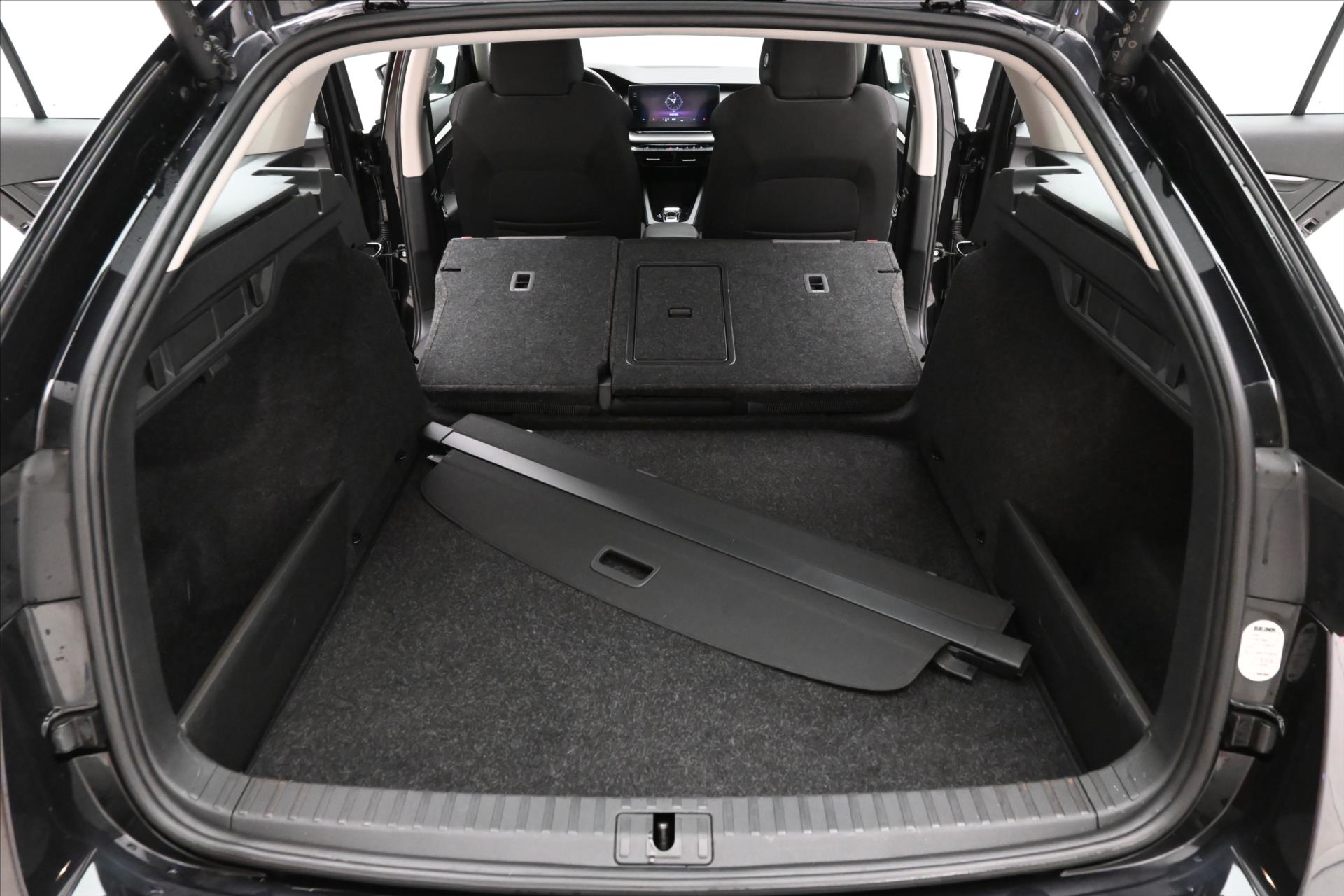 Hlavní fotografie vozu Škoda Octavia 2,0 TDI 110kW DSG Ambition VŮZ PŘIPRAVUJEME K PRODEJI (11)