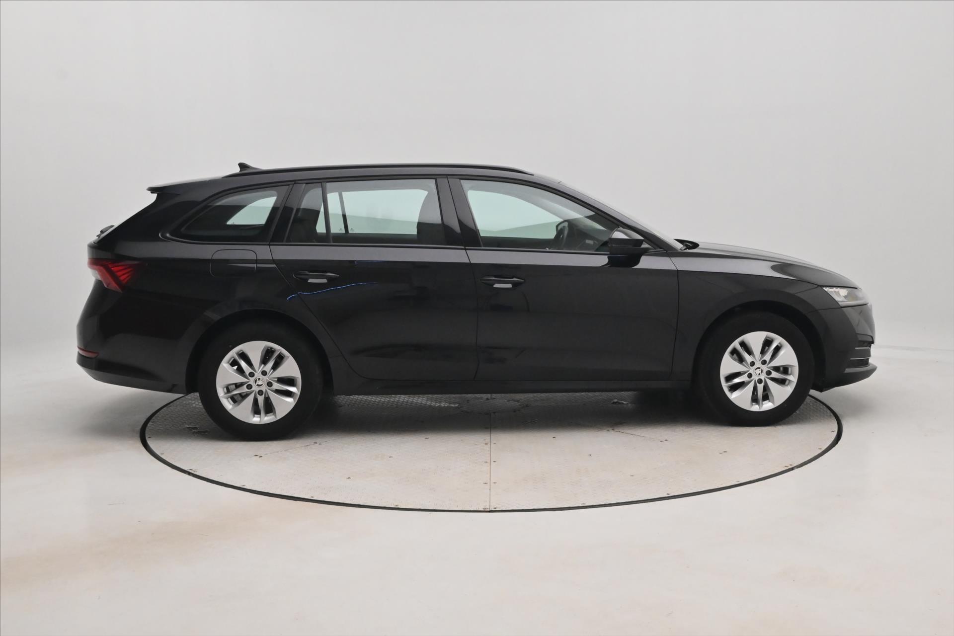 Hlavní fotografie vozu Škoda Octavia 2,0 TDI 110kW DSG Ambition VŮZ PŘIPRAVUJEME K PRODEJI (4)