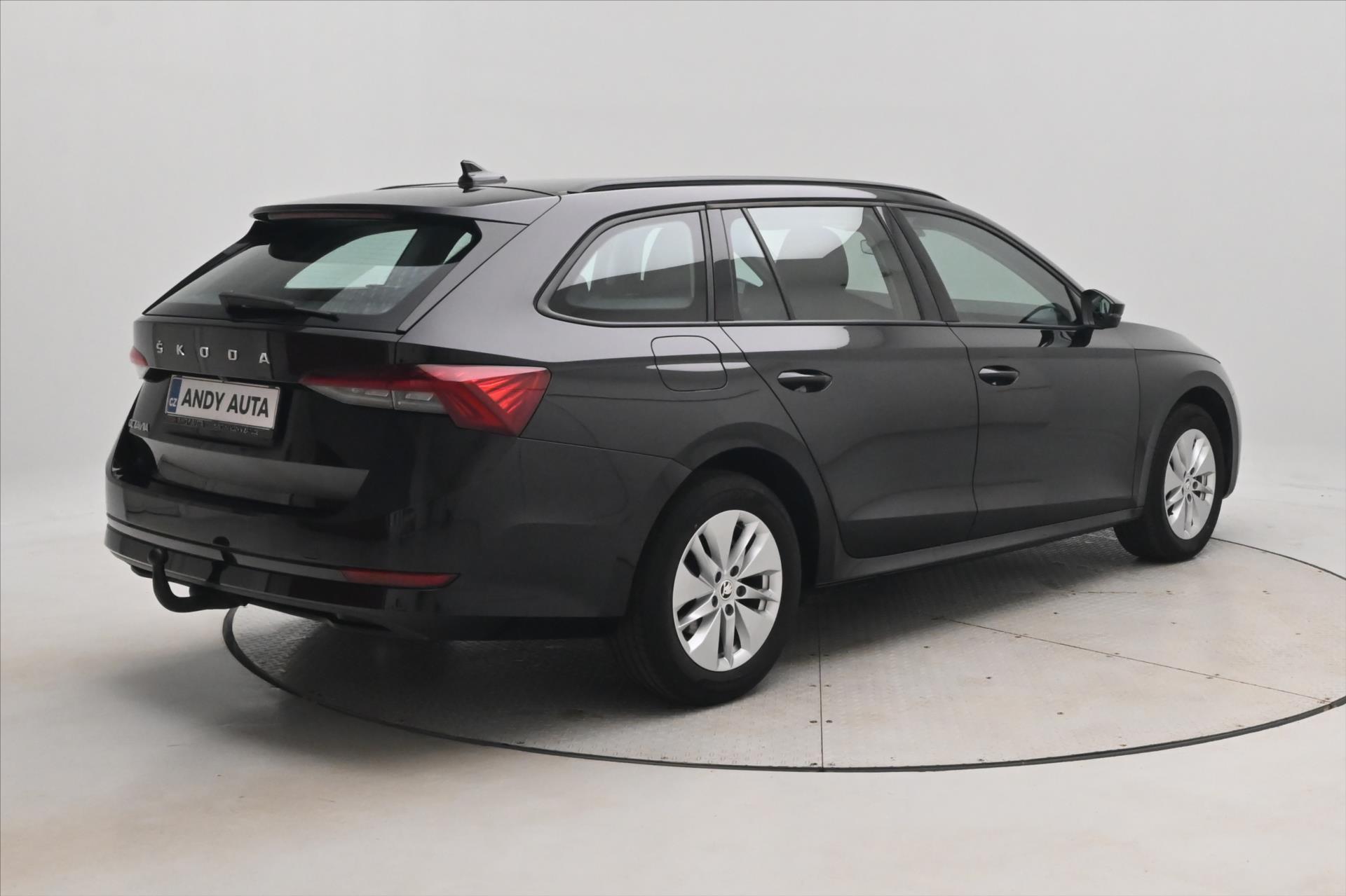 Hlavní fotografie vozu Škoda Octavia 2,0 TDI 110kW DSG Ambition VŮZ PŘIPRAVUJEME K PRODEJI (5)